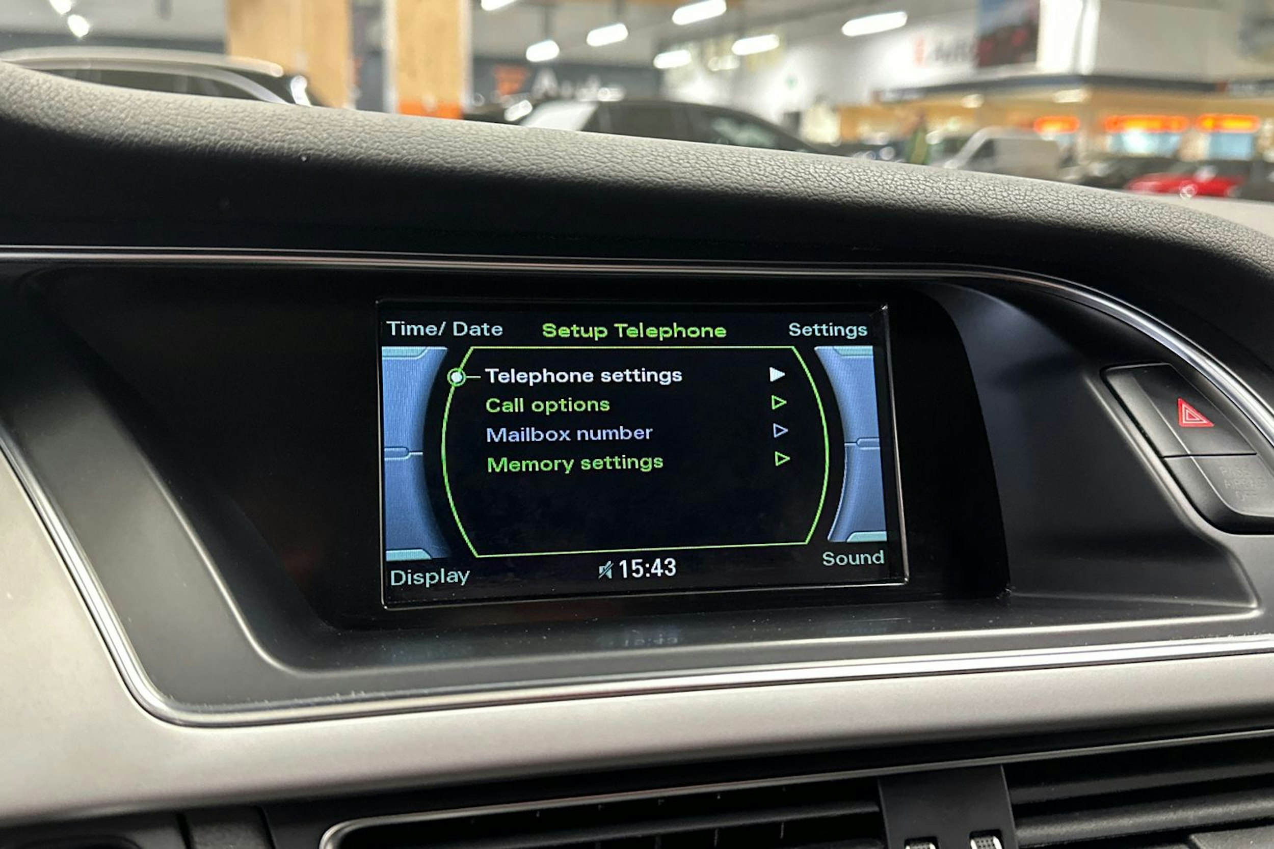 valkoinen Audi A4 allroad quattro 2014 kuva 19.