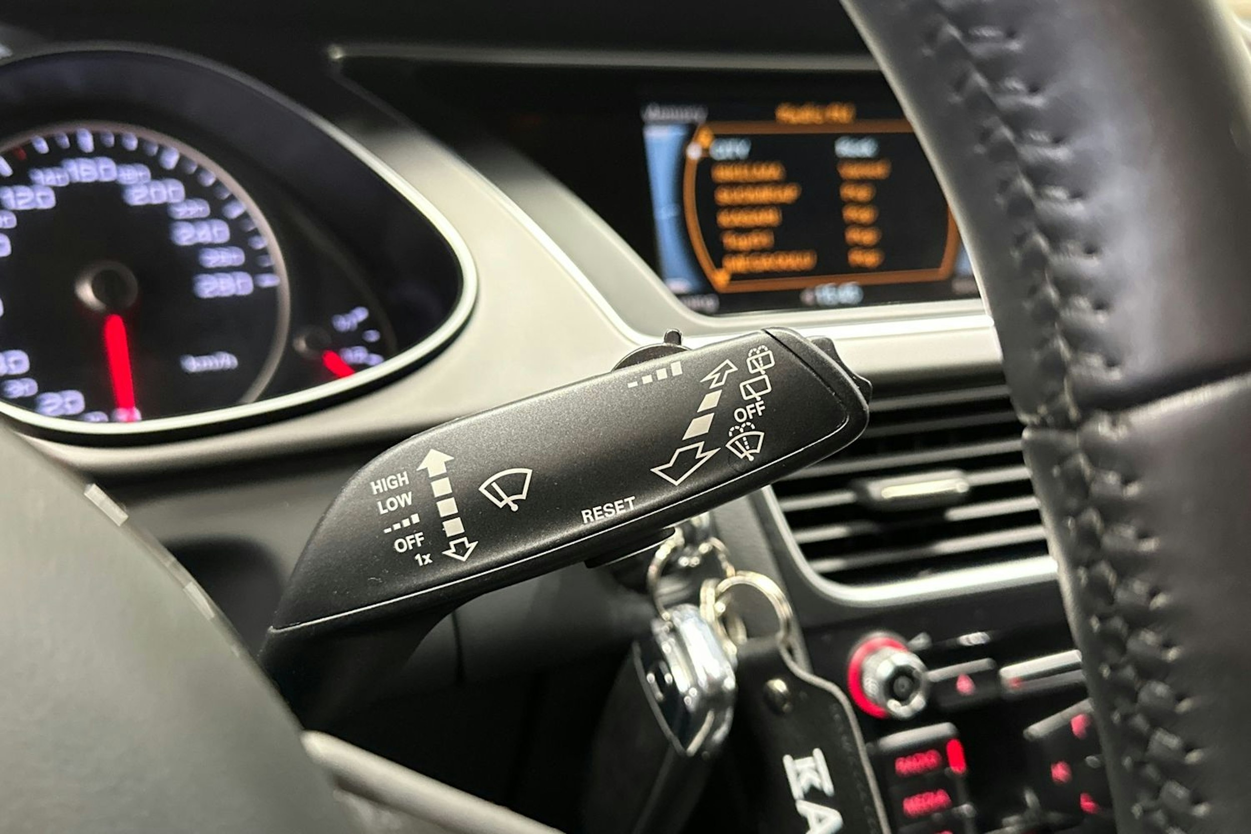 valkoinen Audi A4 allroad quattro 2014 kuva 24.
