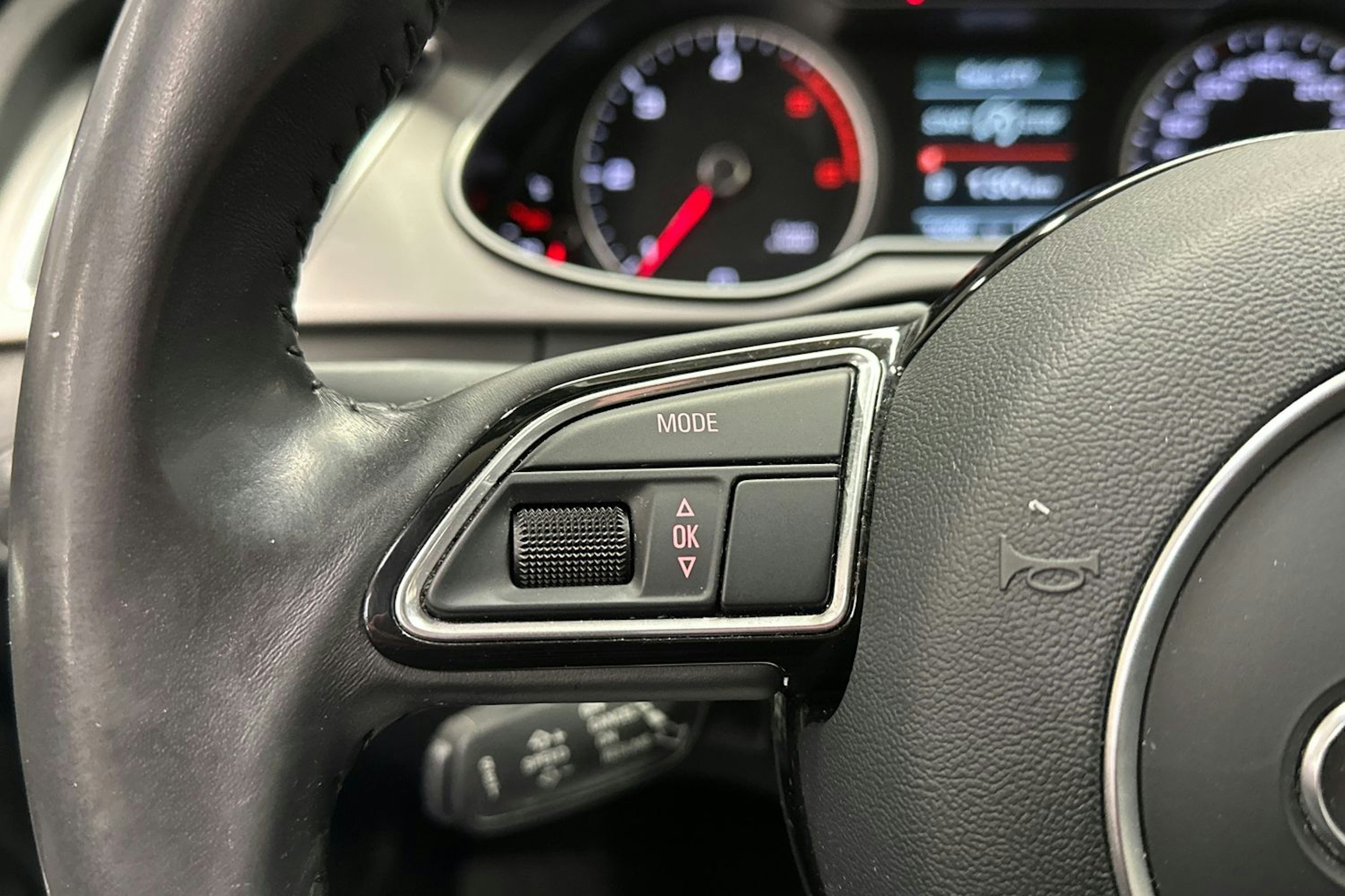 valkoinen Audi A4 allroad quattro 2014 kuva 25.