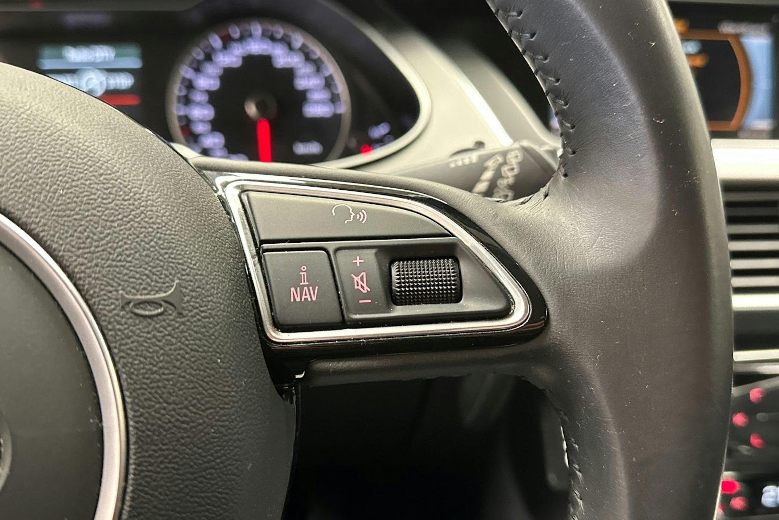 valkoinen Audi A4 allroad quattro 2014 kuva 26.