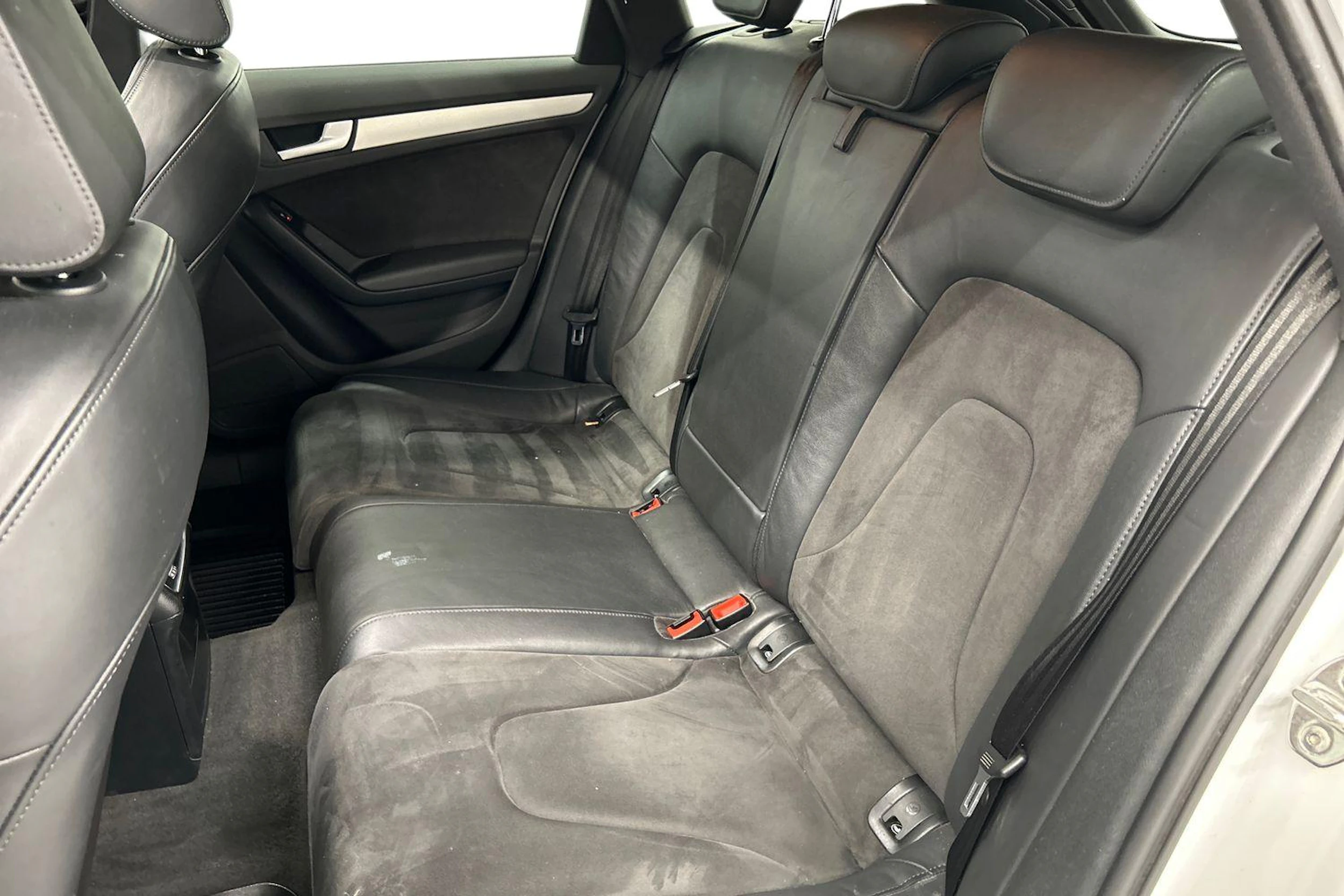 valkoinen Audi A4 allroad quattro 2015 kuva 11.