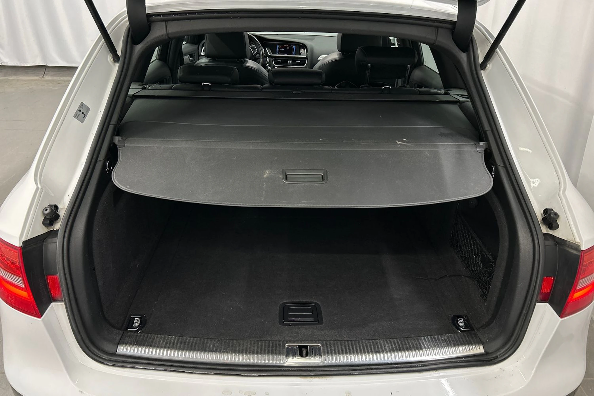valkoinen Audi A4 allroad quattro 2015 kuva 18.