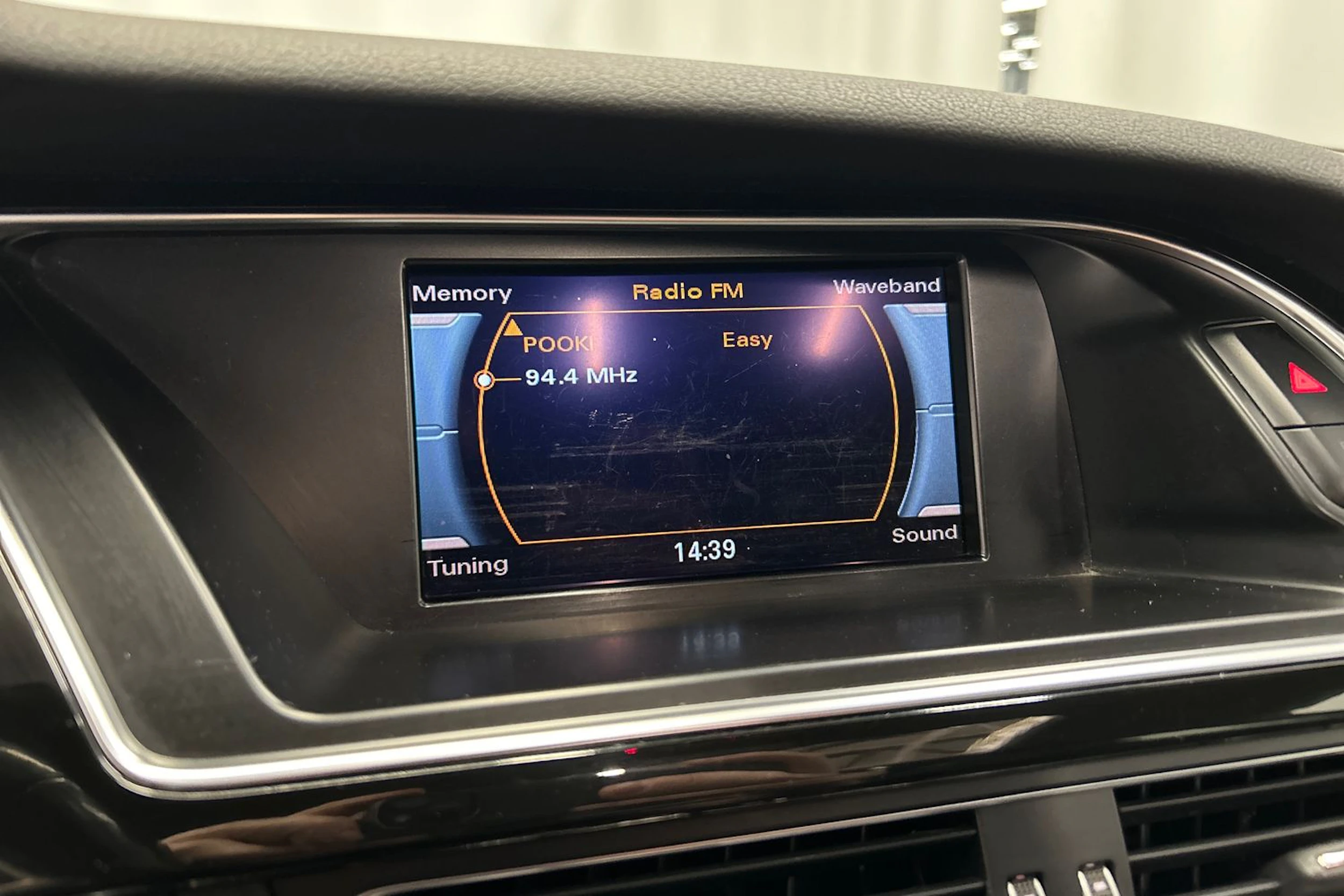 valkoinen Audi A4 allroad quattro 2015 kuva 29.
