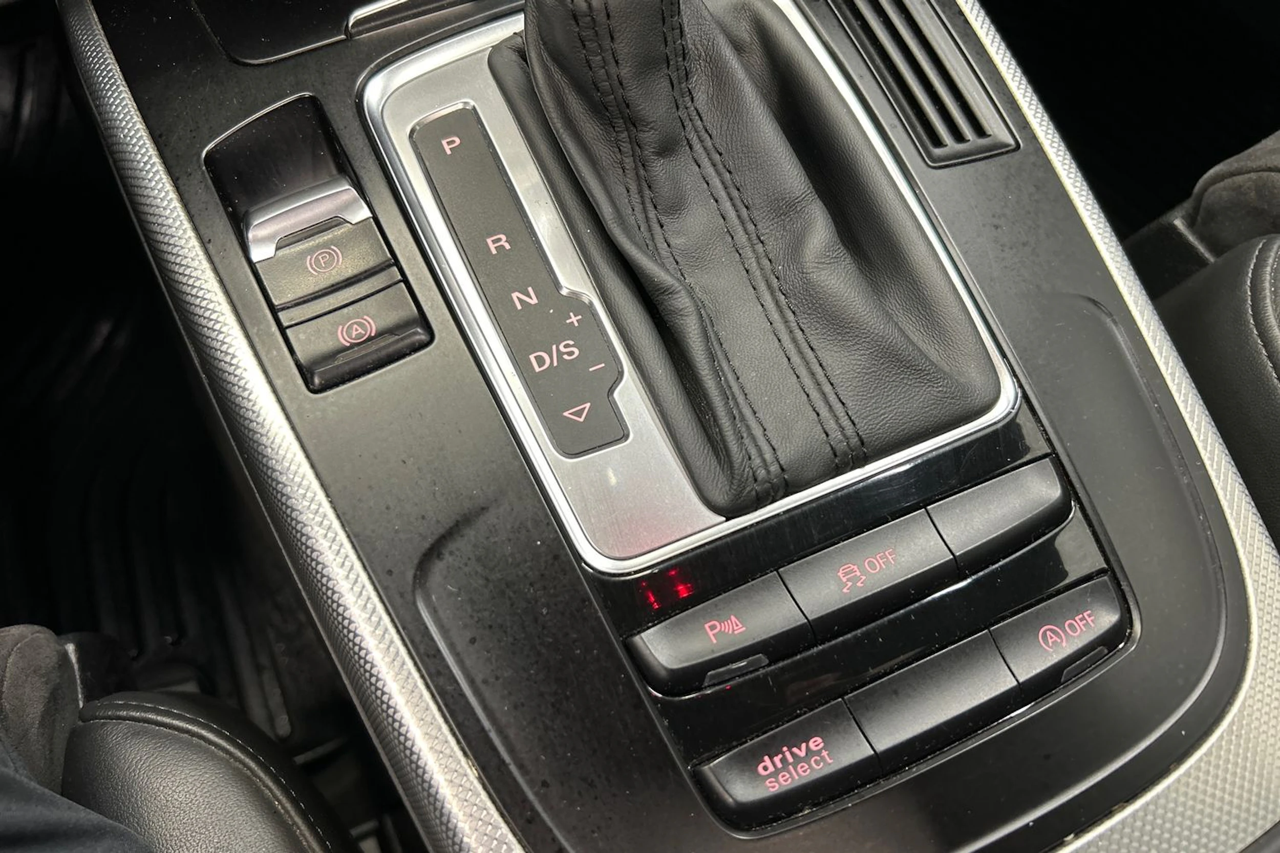 valkoinen Audi A4 allroad quattro 2015 kuva 31.