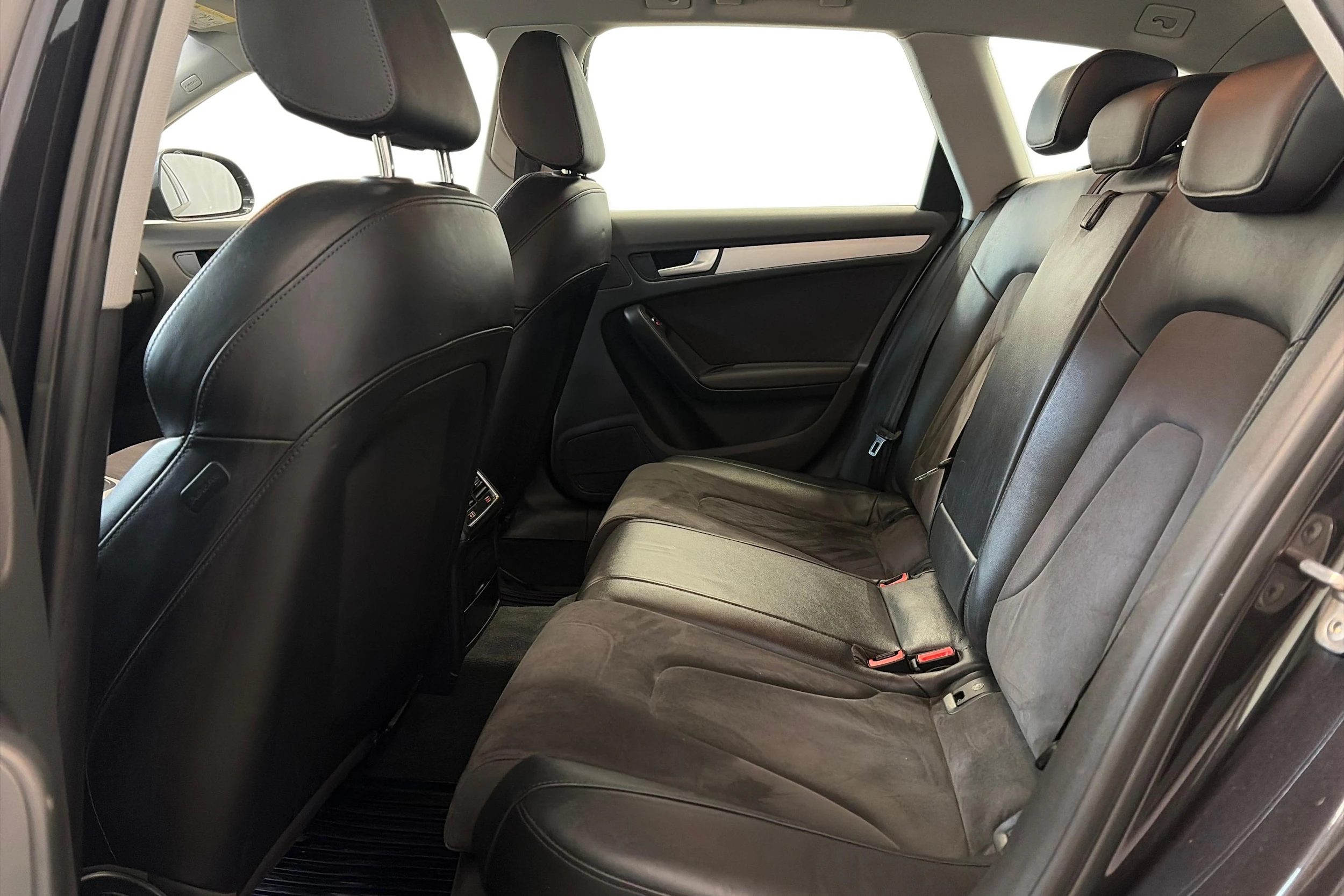 harmaa Audi A4 allroad quattro 2015 kuva 11.