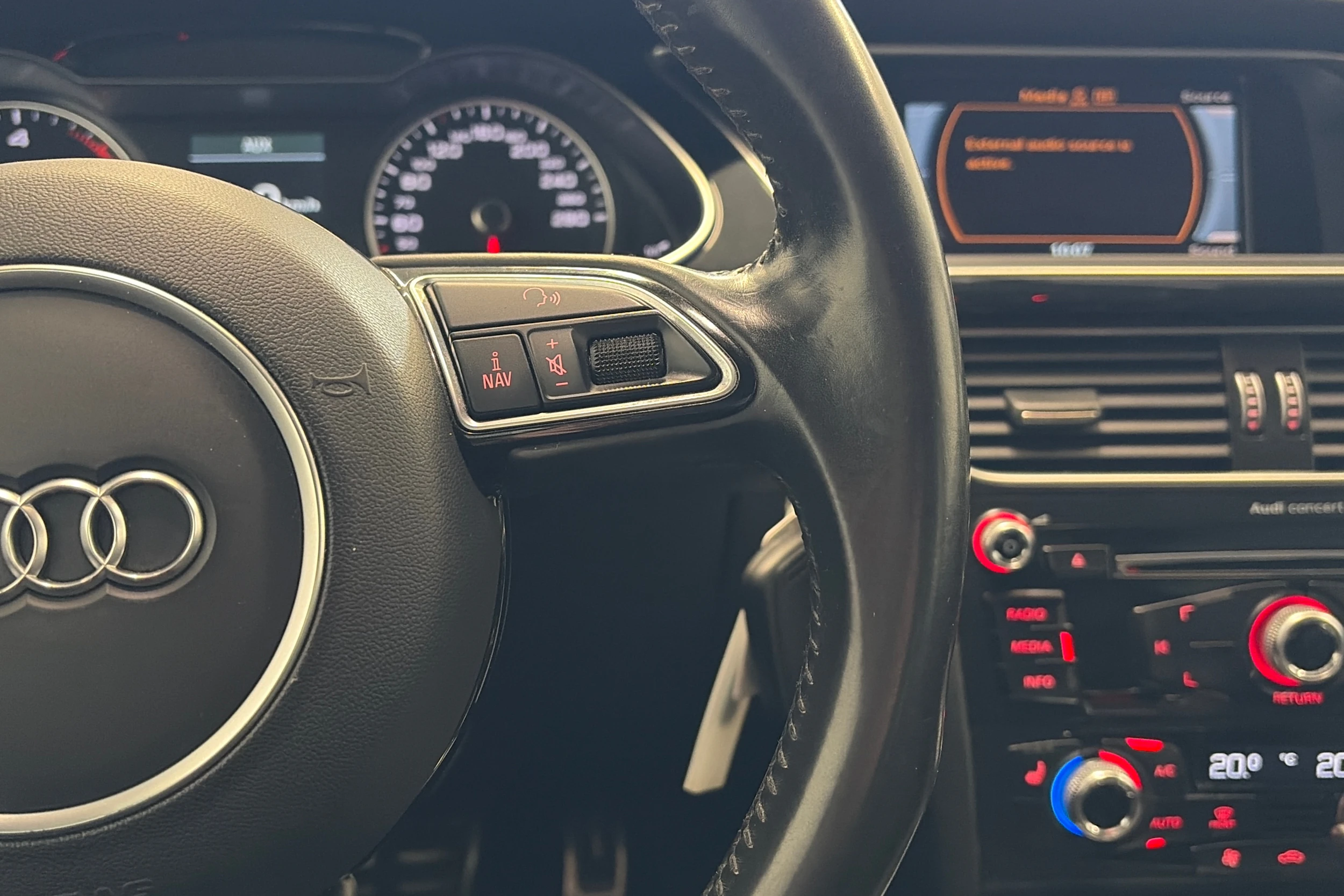 harmaa Audi A4 allroad quattro 2015 kuva 19.