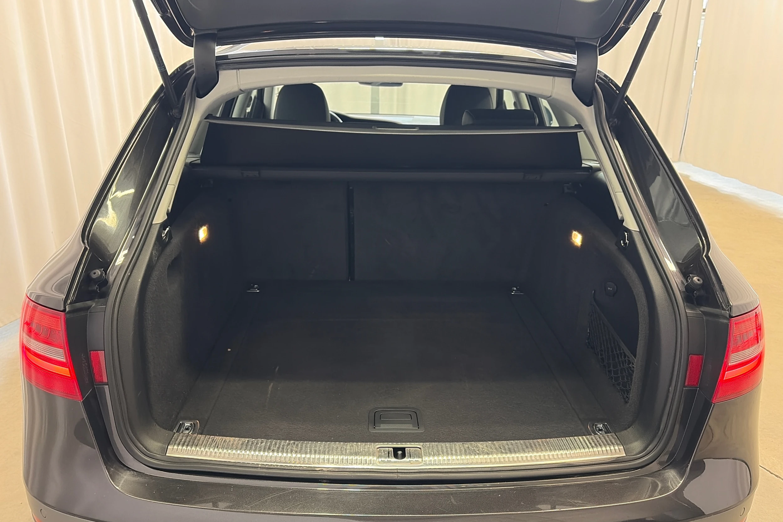 harmaa Audi A4 allroad quattro 2015 kuva 24.