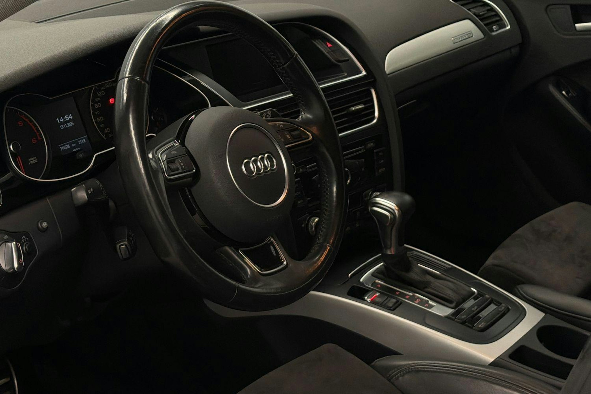 harmaa Audi A4 allroad quattro 2015 kuva 6.