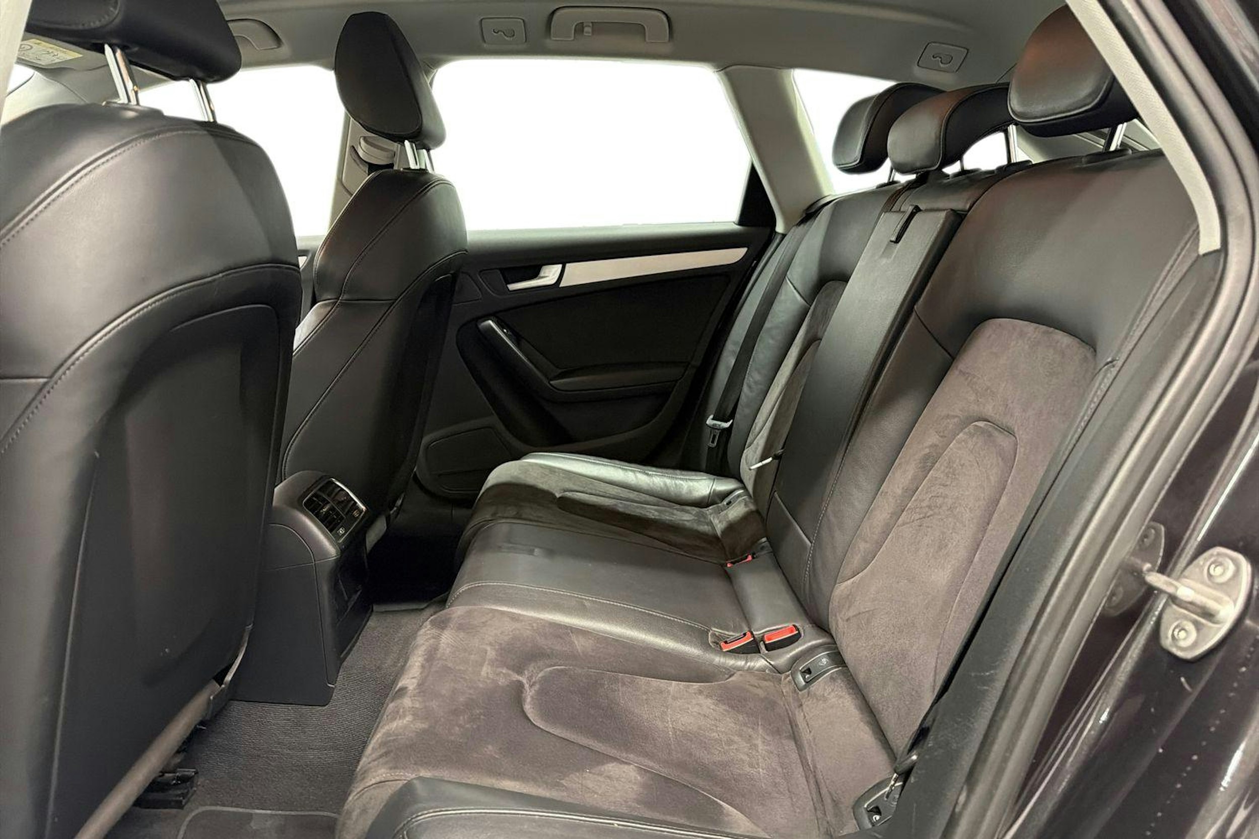 harmaa Audi A4 allroad quattro 2015 kuva 8.