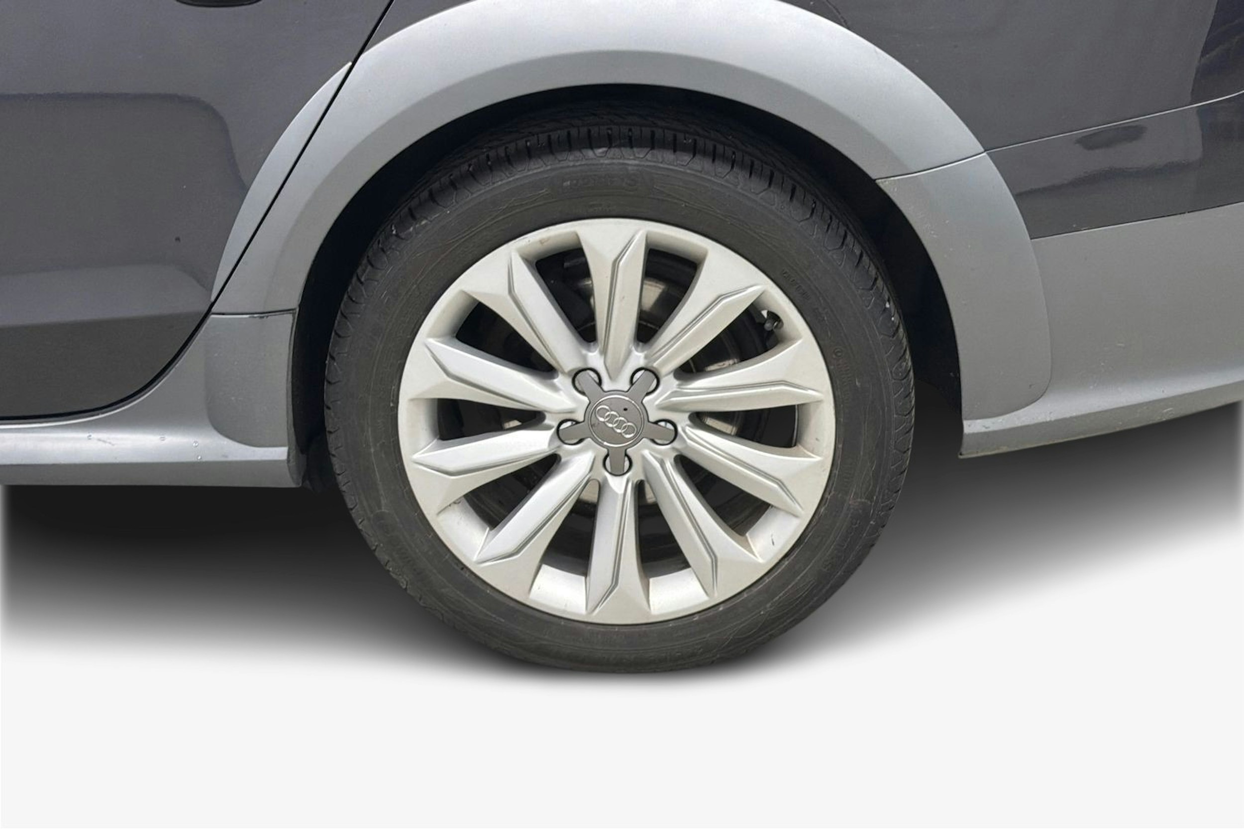 harmaa Audi A4 allroad quattro 2015 kuva 9.