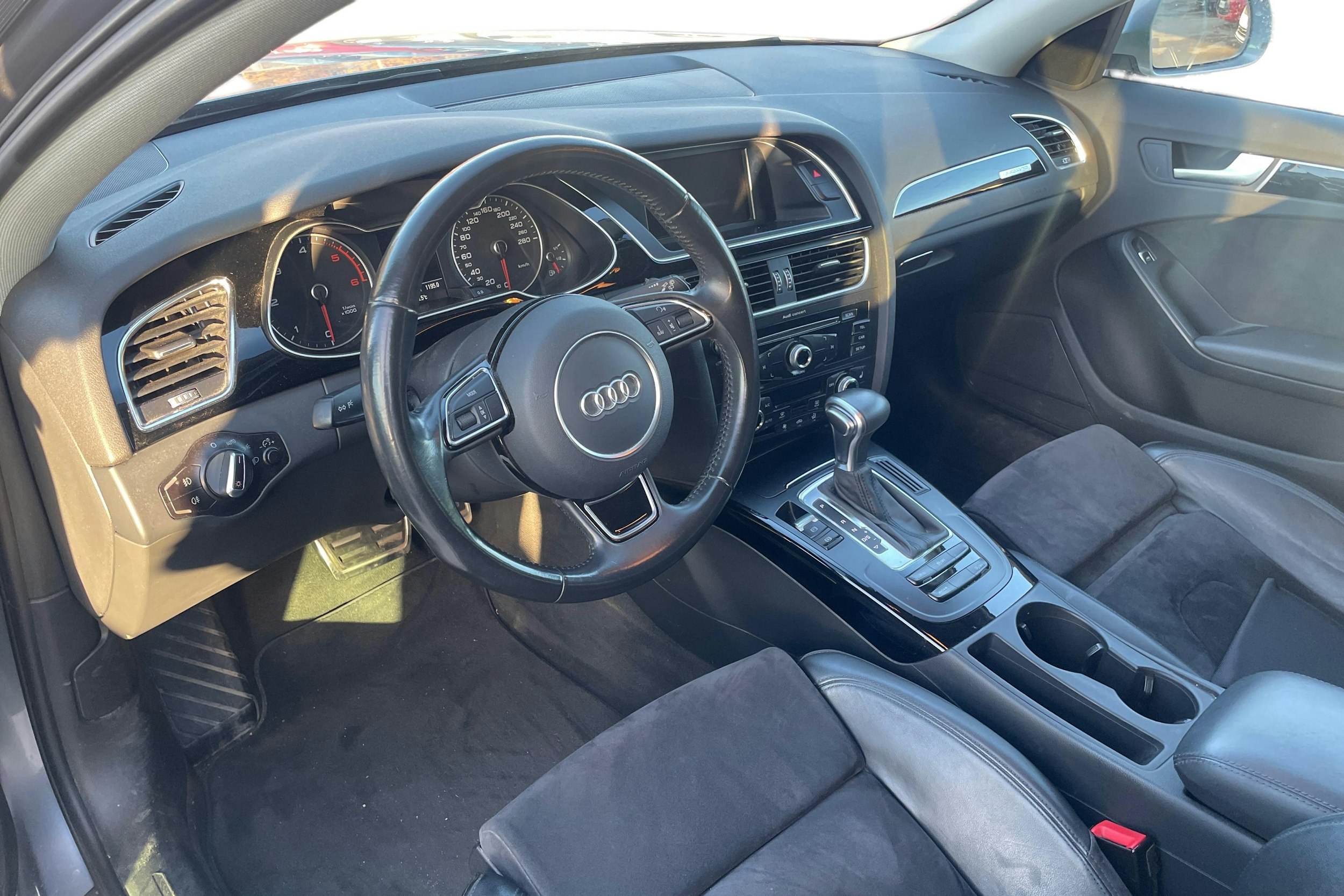 harmaa Audi A4 allroad quattro 2015 kuva 3.
