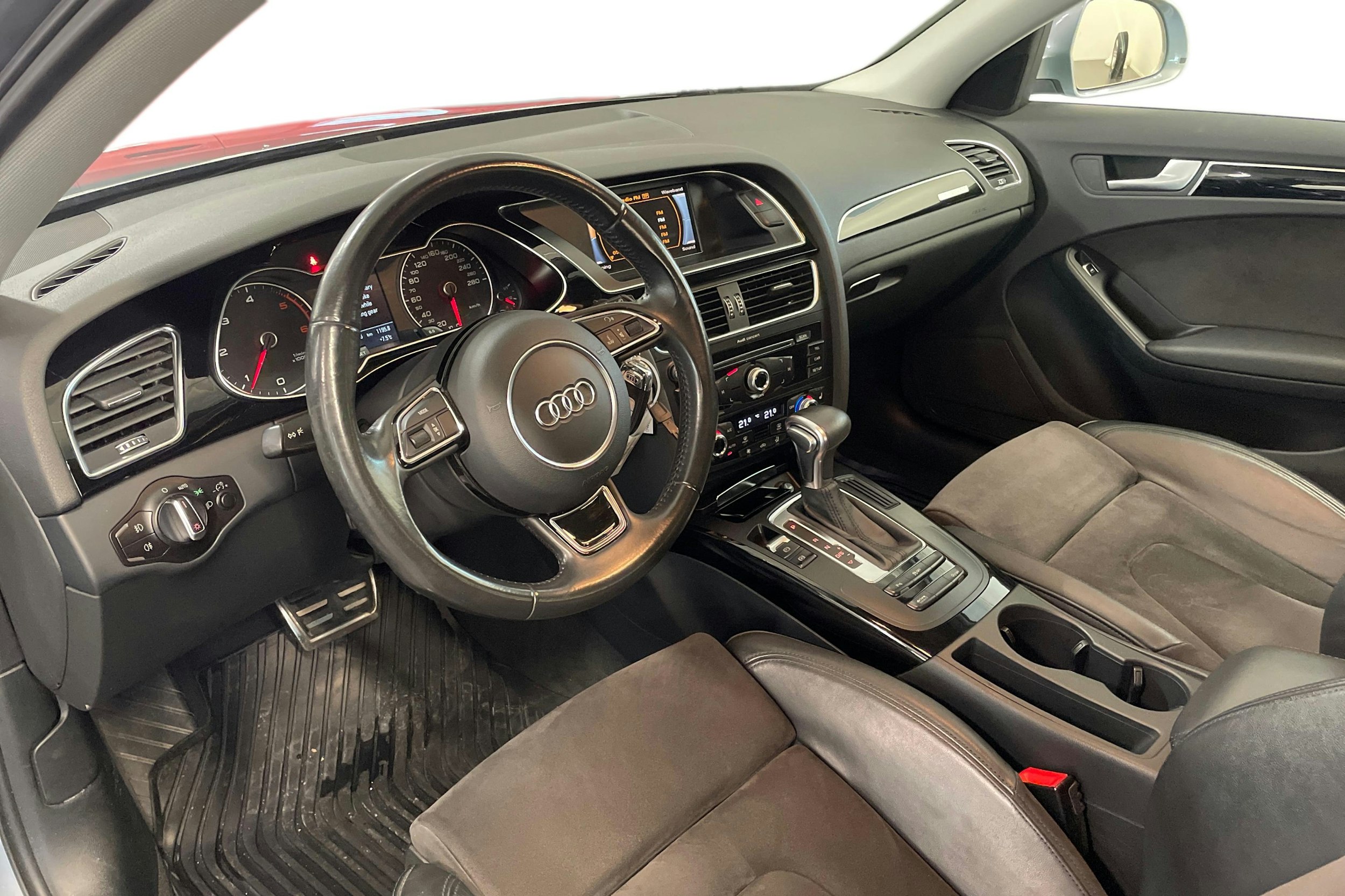 harmaa Audi A4 allroad quattro 2015 kuva 7.