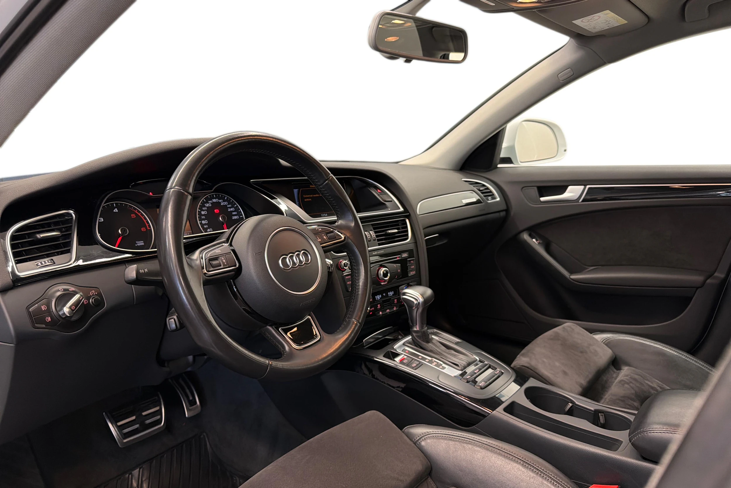 valkoinen Audi A4 allroad quattro 2014 kuva 6.