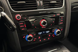 valkoinen Audi A4 allroad quattro 2014 kuva 22.