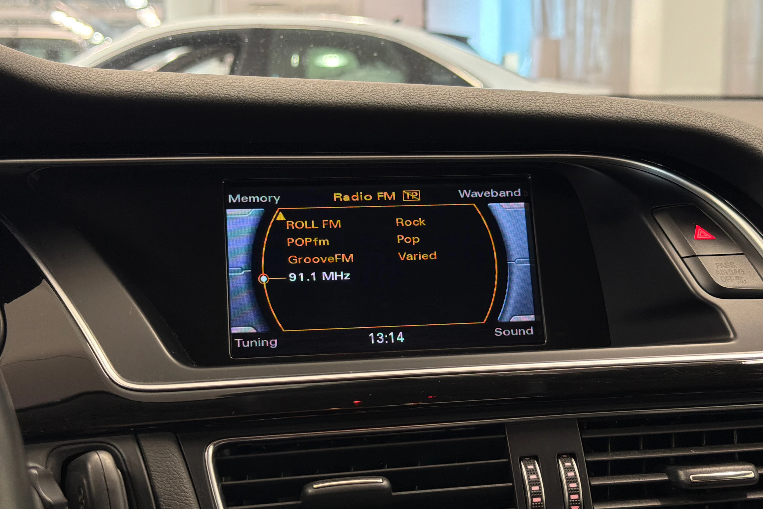 valkoinen Audi A4 allroad quattro 2014 kuva 23.
