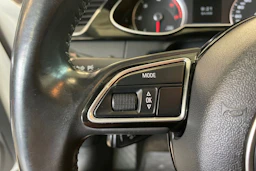 Valkoinen Audi A4 allroad quattro 2015 kuva 20.