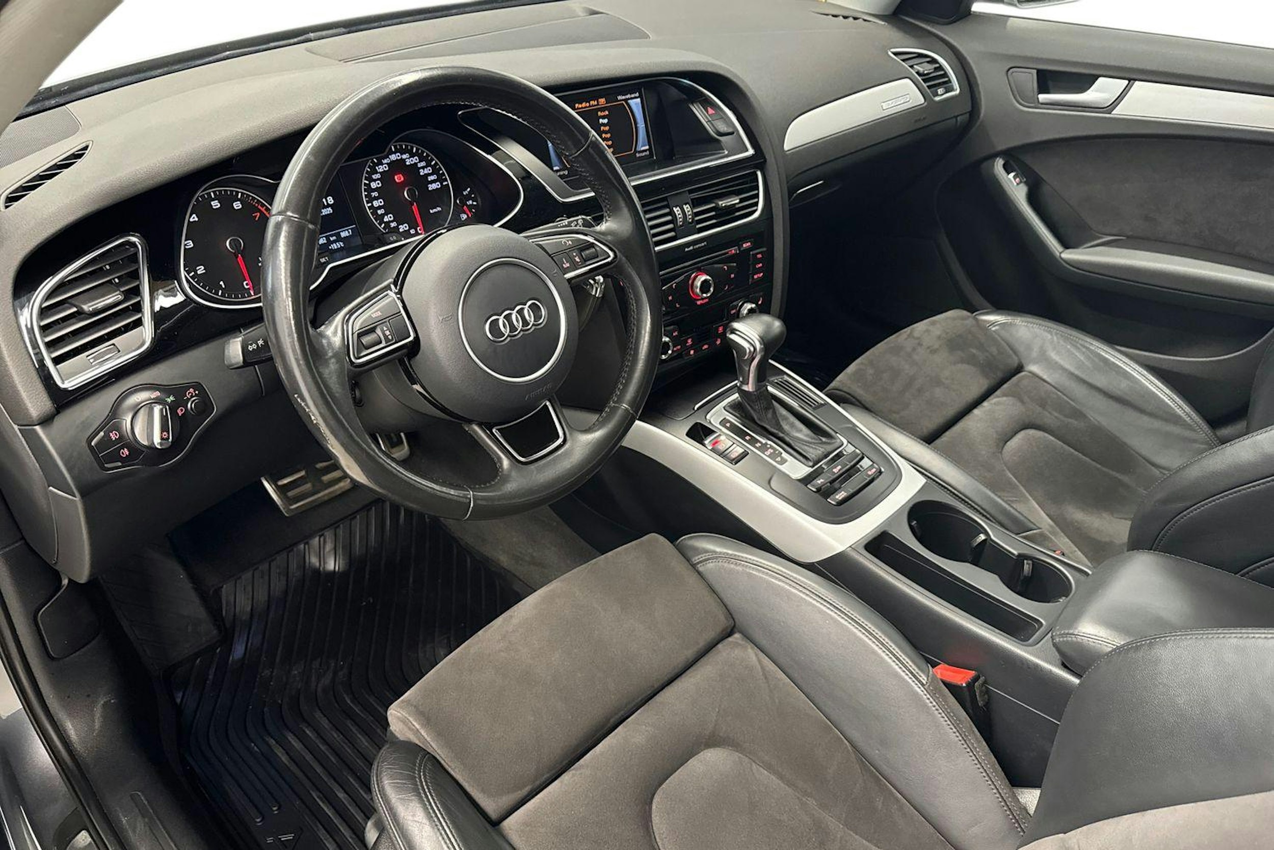 harmaa Audi A4 allroad quattro 2015 kuva 7.