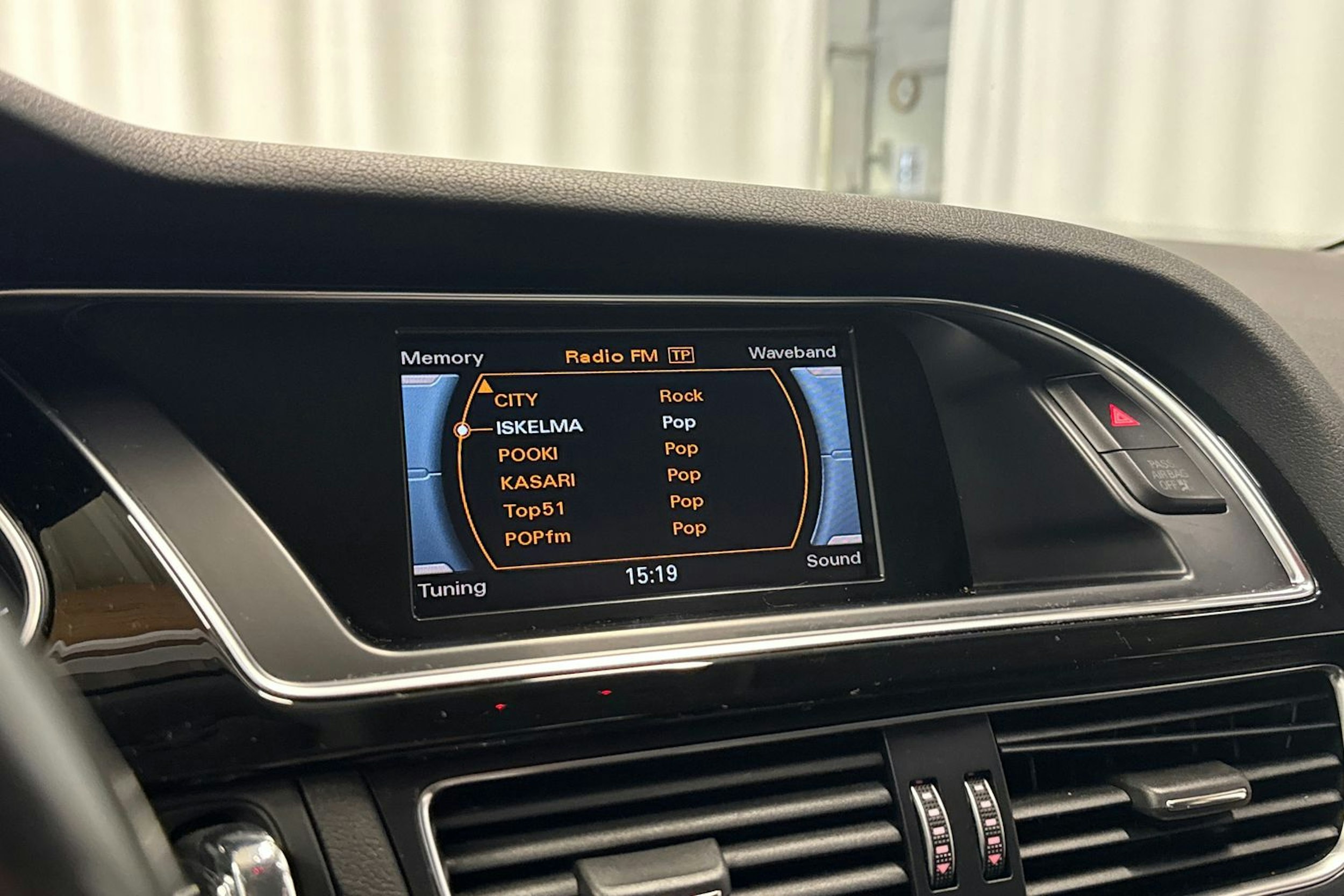 harmaa Audi A4 allroad quattro 2015 kuva 15.