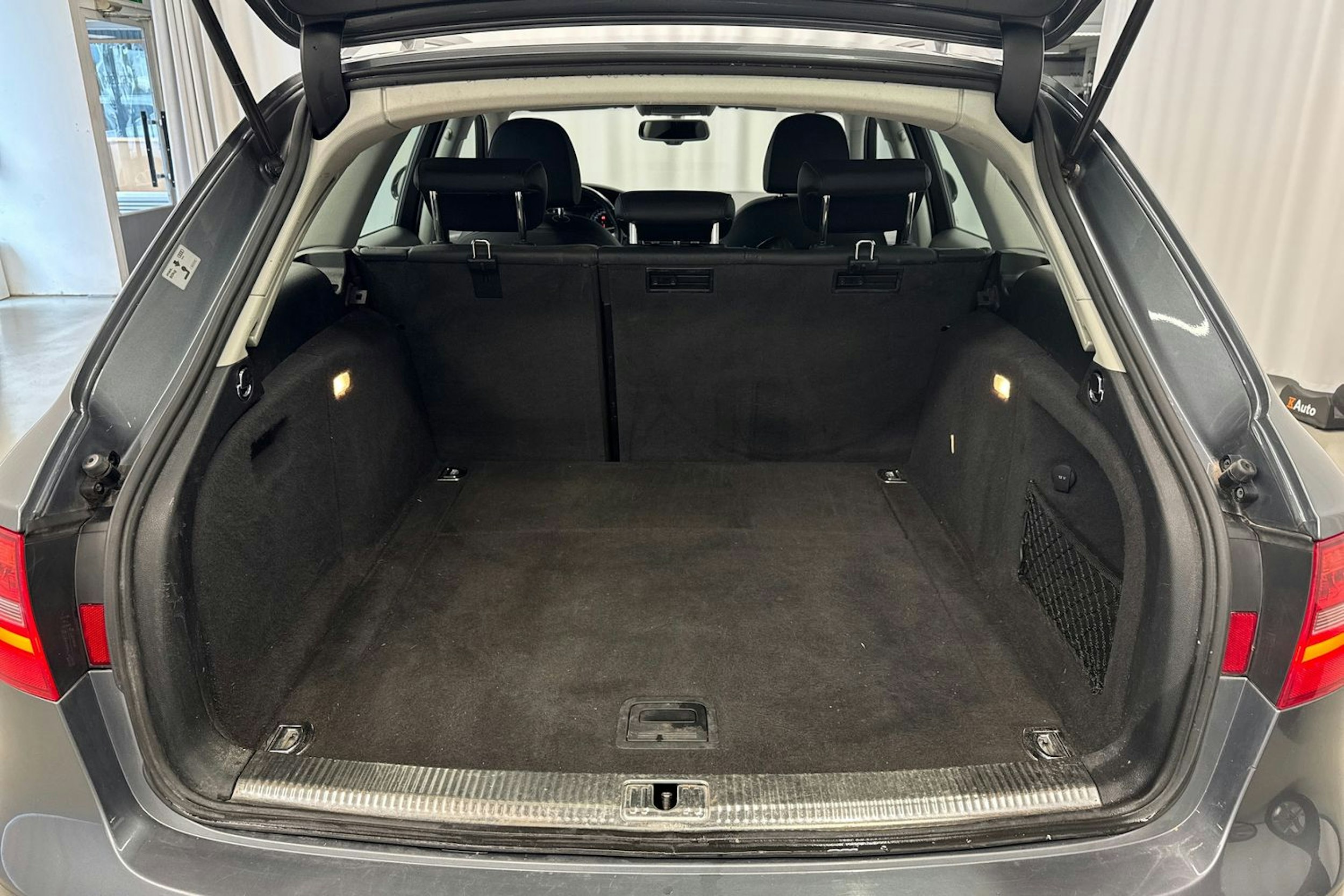 harmaa Audi A4 allroad quattro 2015 kuva 28.