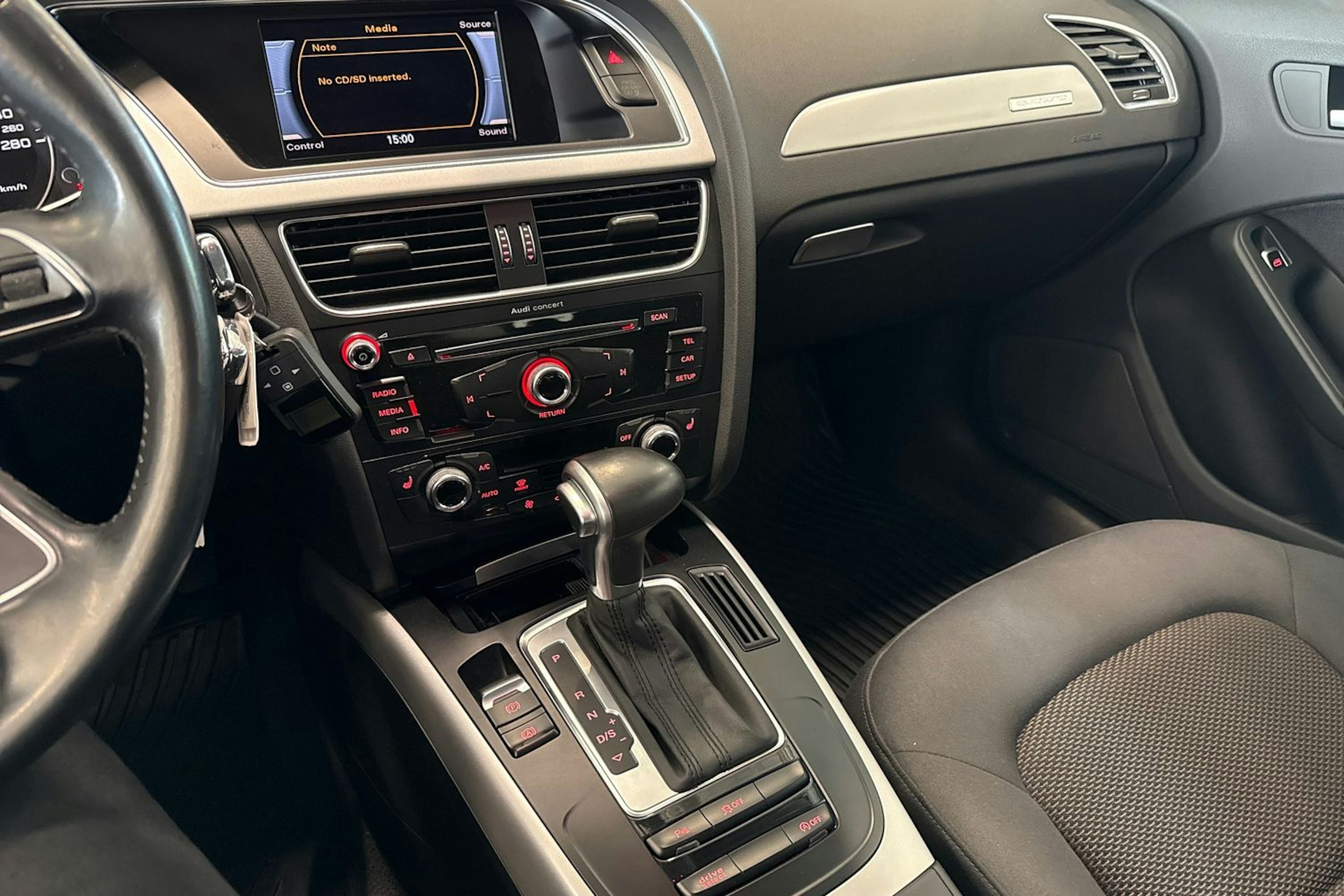 musta Audi A4 allroad quattro 2015 kuva 22.