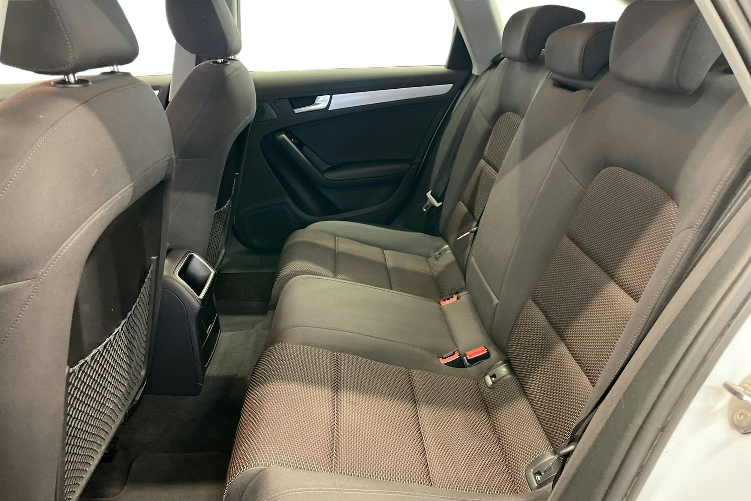 valkoinen Audi A4 allroad quattro 2016 kuva 10.