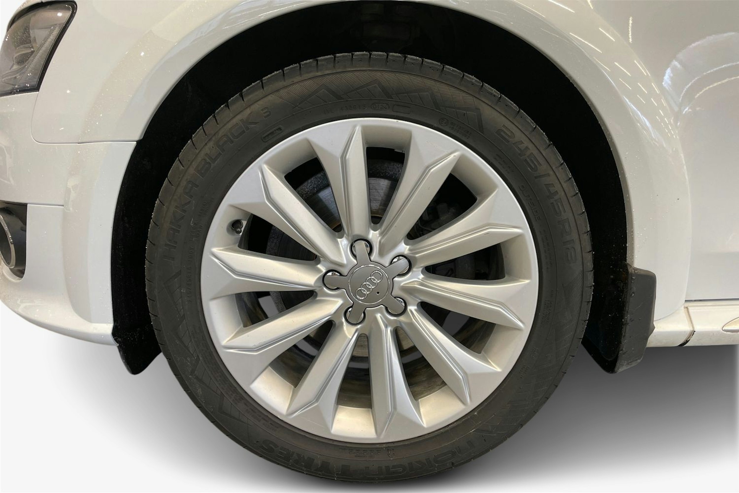 valkoinen Audi A4 allroad quattro 2016 kuva 11.