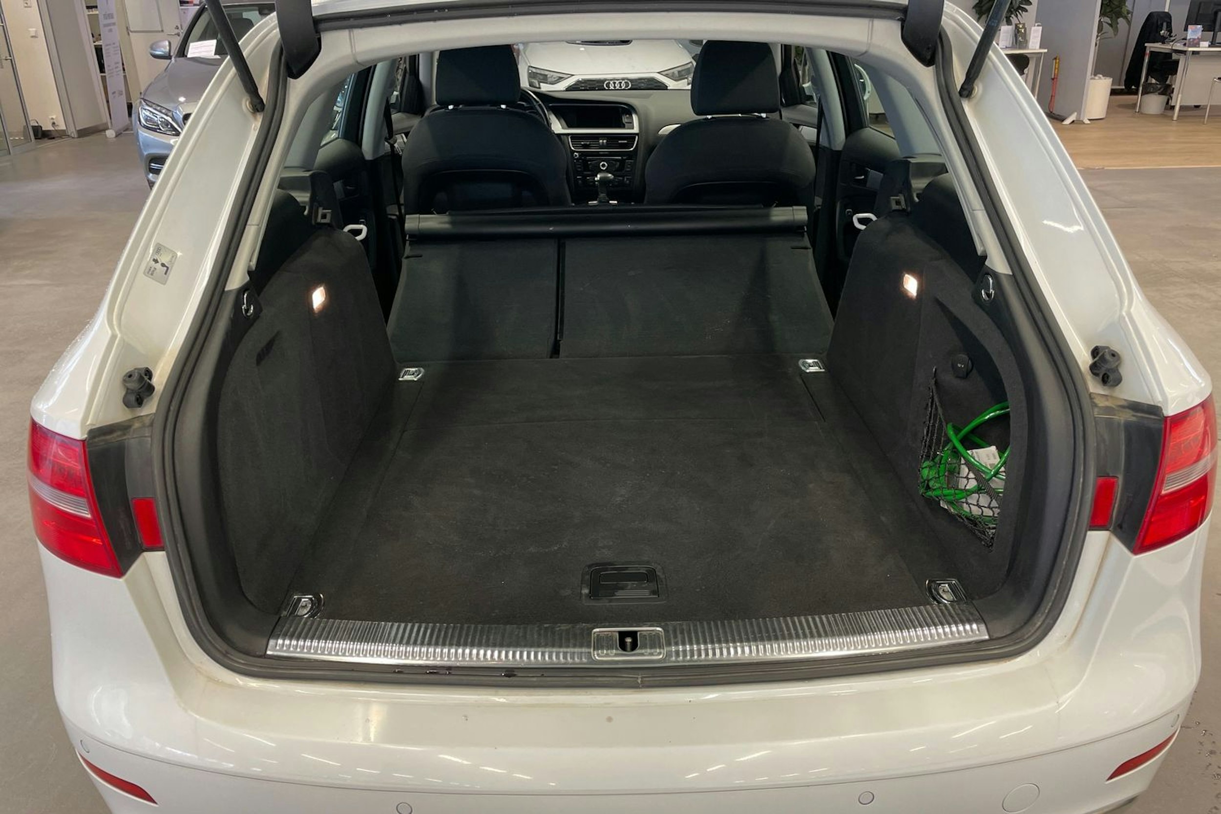 valkoinen Audi A4 allroad quattro 2016 kuva 14.