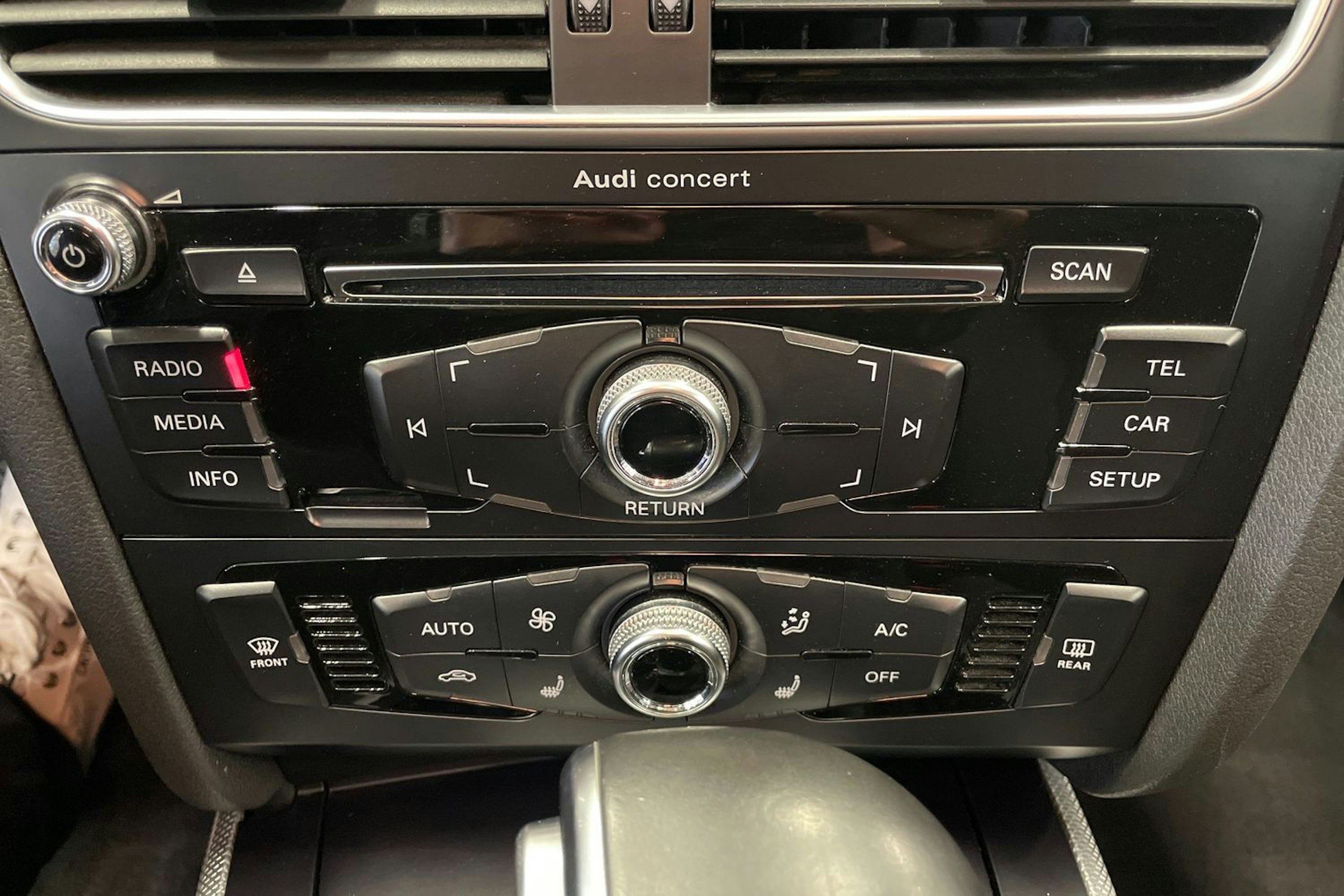 valkoinen Audi A4 allroad quattro 2016 kuva 17.