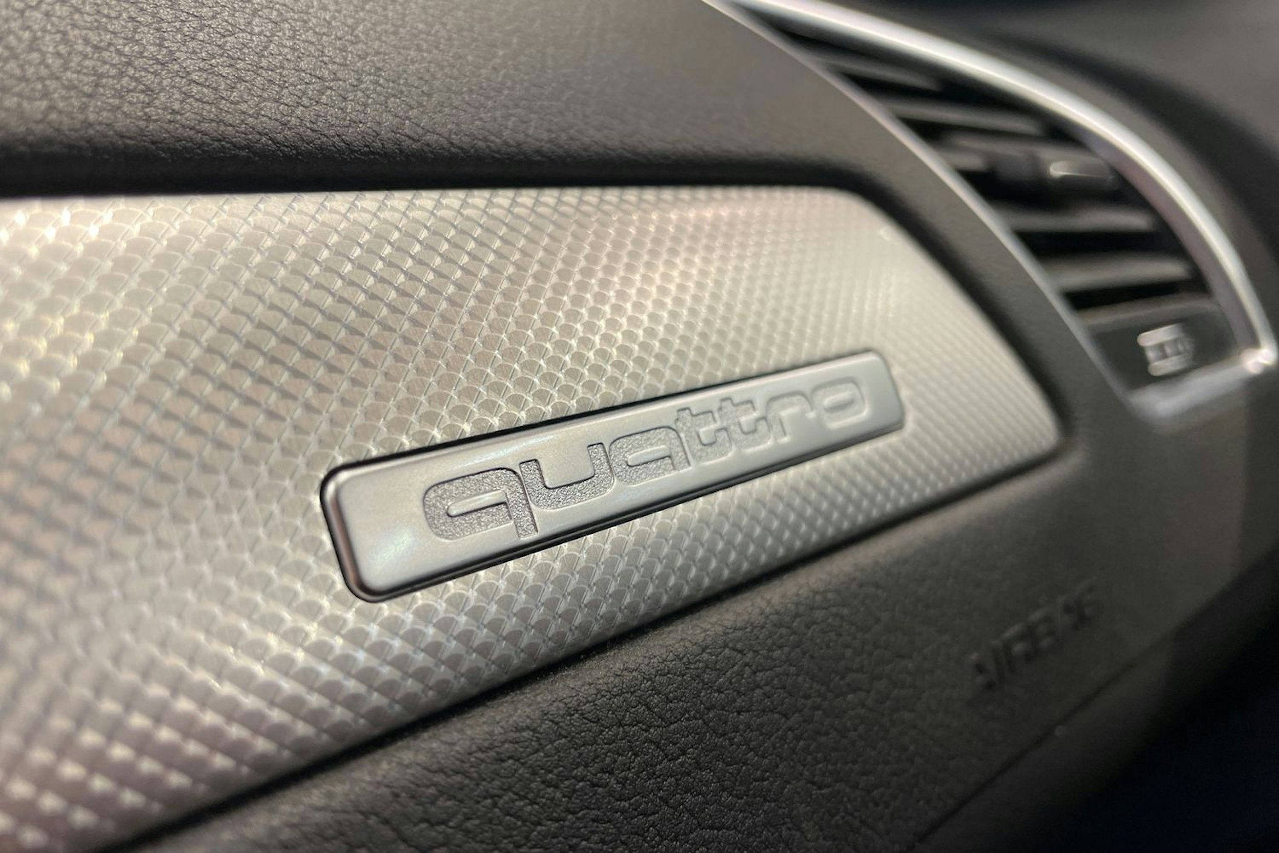valkoinen Audi A4 allroad quattro 2016 kuva 19.