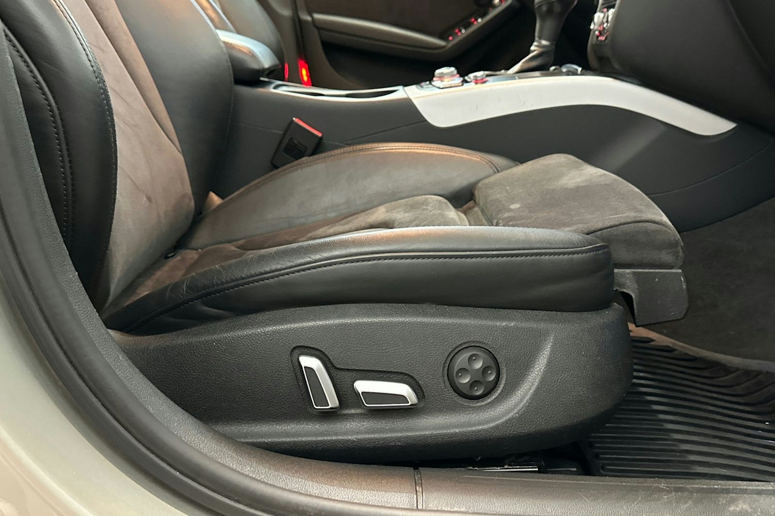 hopea Audi A4 allroad quattro 2016 kuva 34.