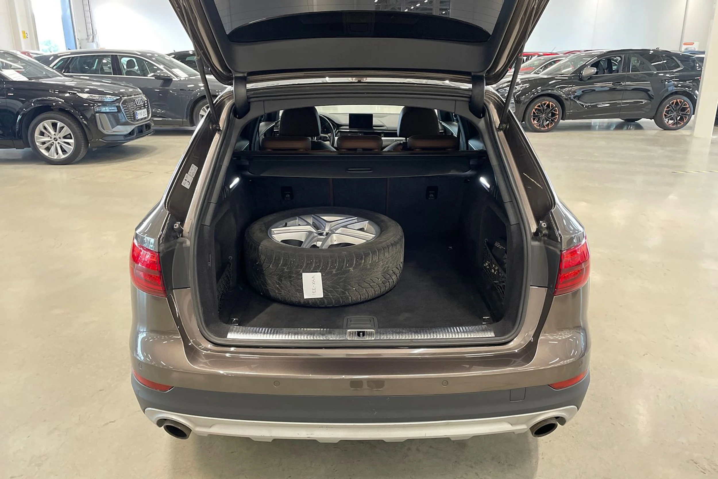 ruskea (beige) Audi A4 allroad quattro 2016 kuva 28.