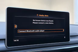 Valkoinen Audi A4 allroad quattro 2017 kuva 18.