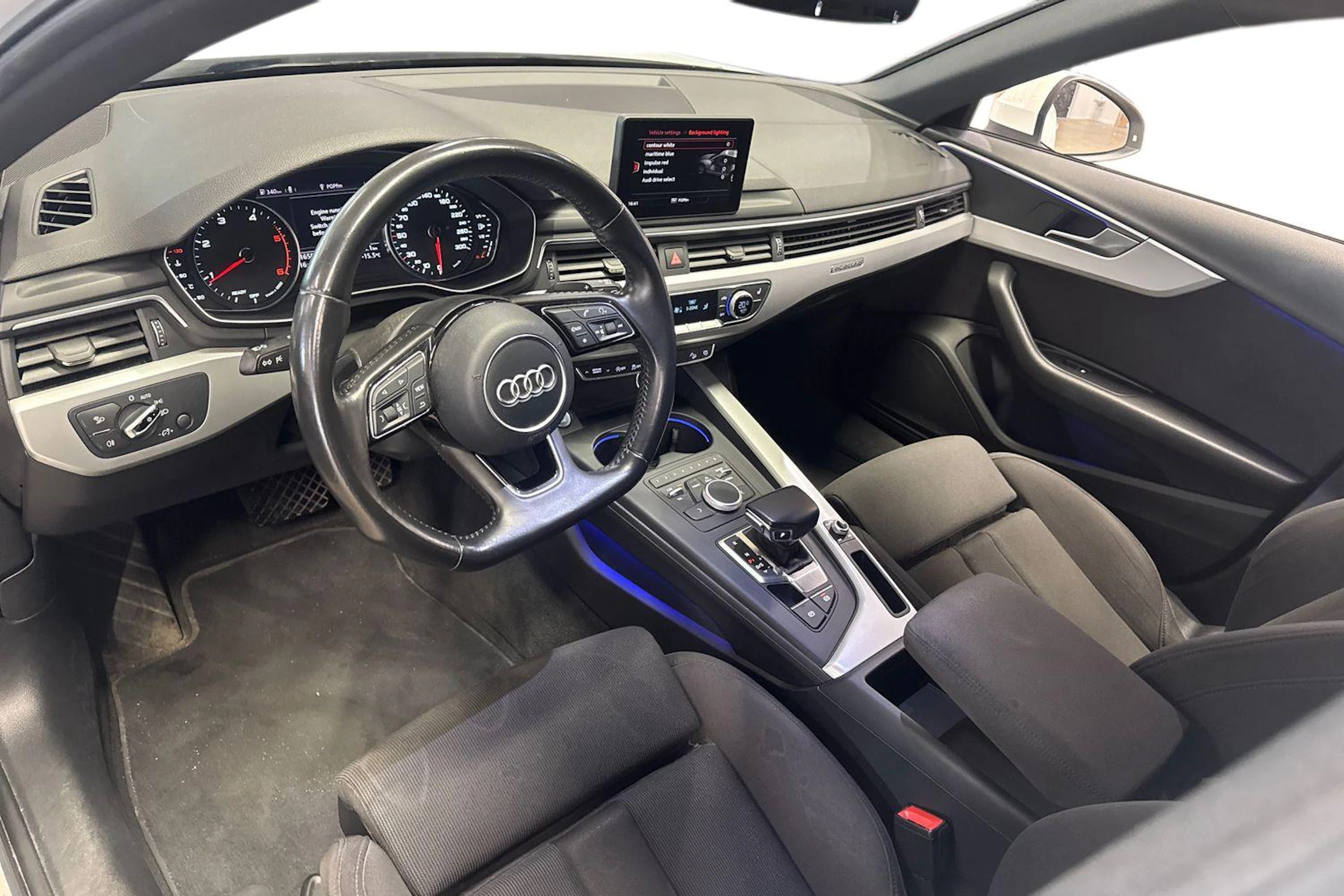 valkoinen Audi A4 allroad quattro 2016 kuva 3.