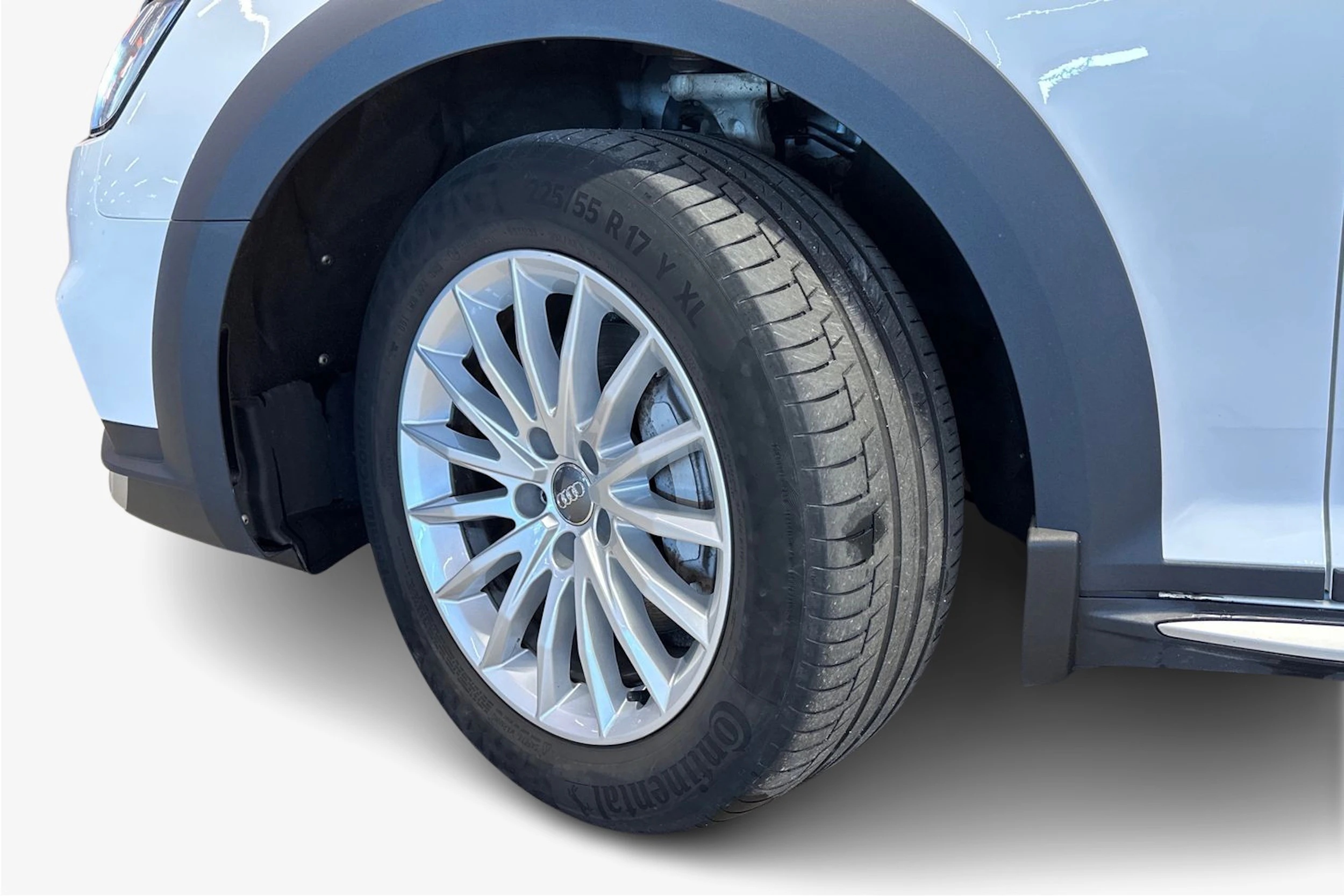 valkoinen Audi A4 allroad quattro 2016 kuva 9.