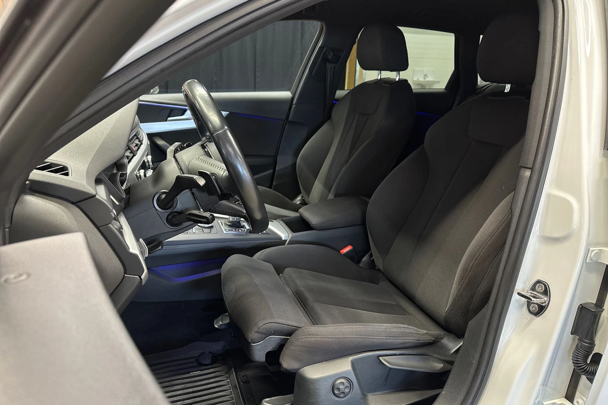 valkoinen Audi A4 allroad quattro 2016 kuva 11.