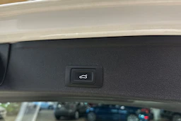 valkoinen Audi A4 allroad quattro 2016 kuva 27.
