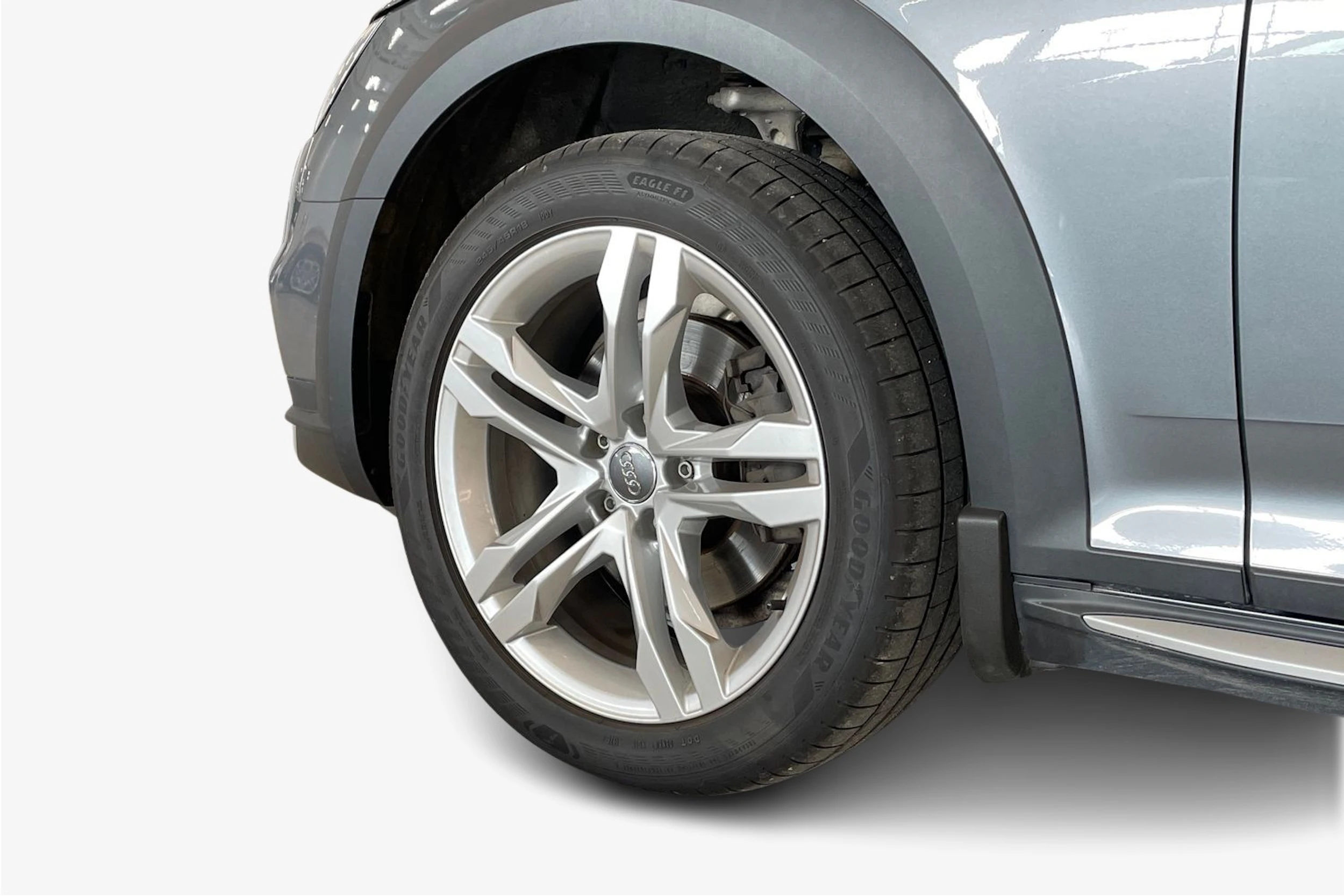 Harmaa Audi A4 allroad quattro 2017 kuva 9.