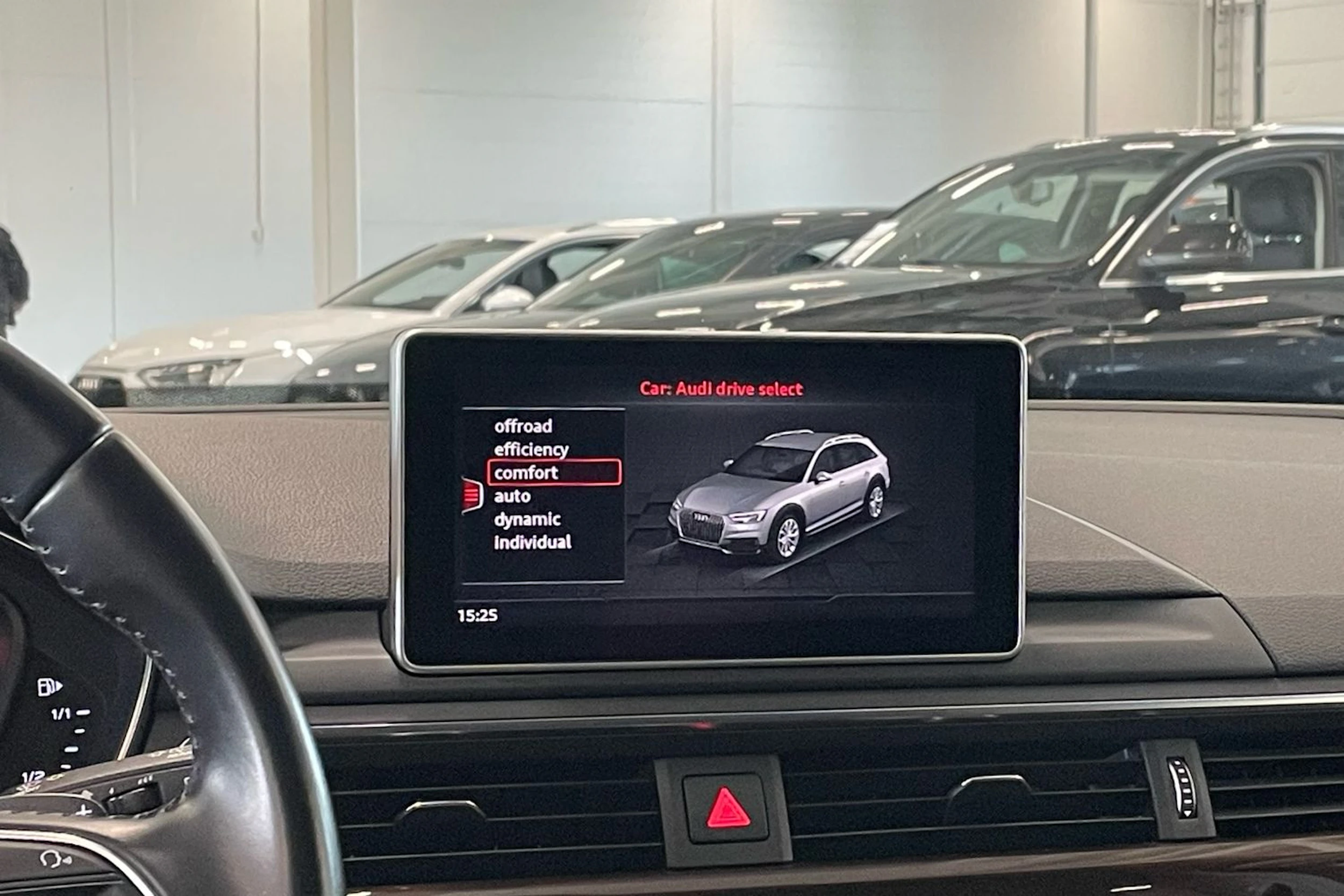 Harmaa Audi A4 allroad quattro 2017 kuva 23.