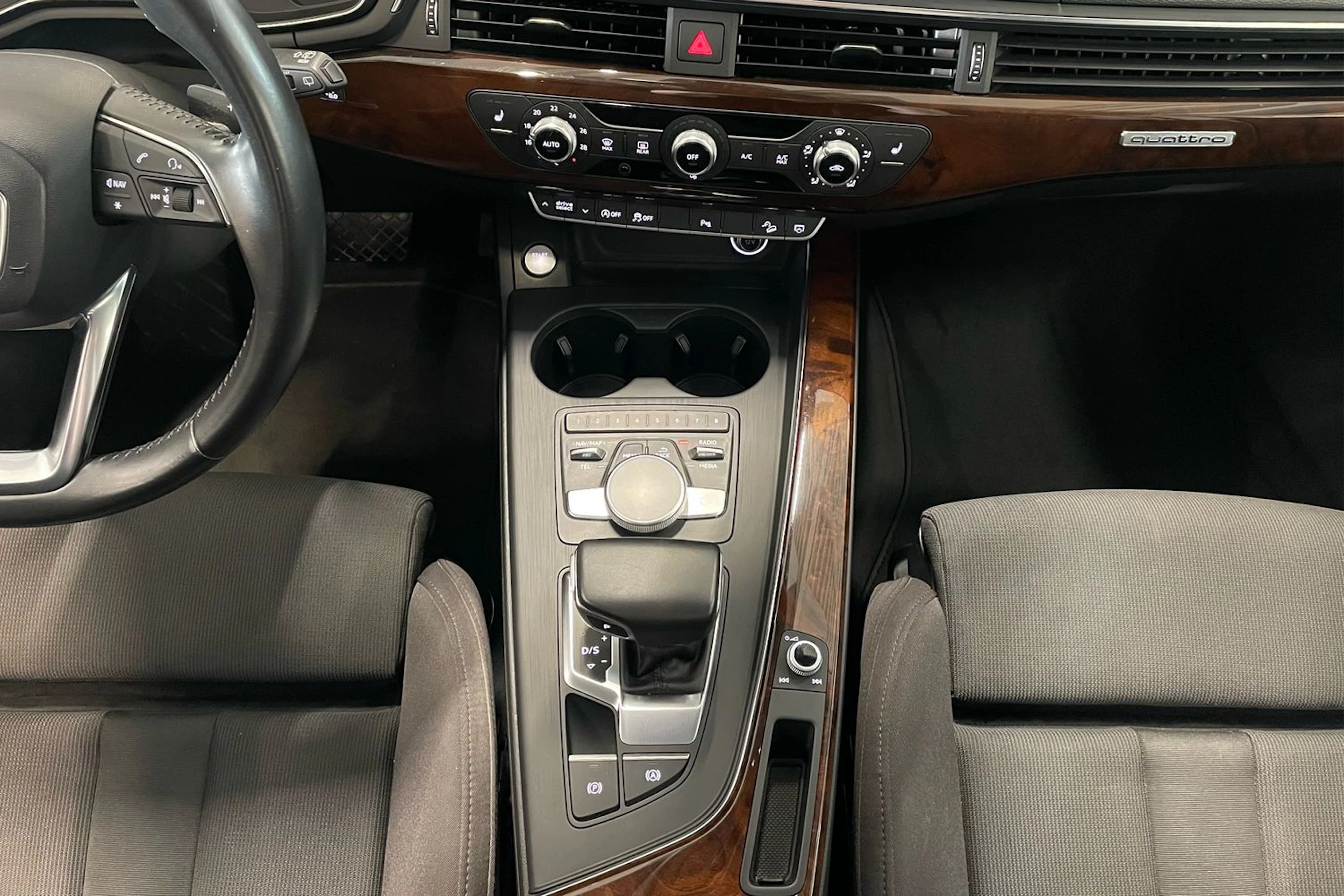 Harmaa Audi A4 allroad quattro 2017 kuva 26.