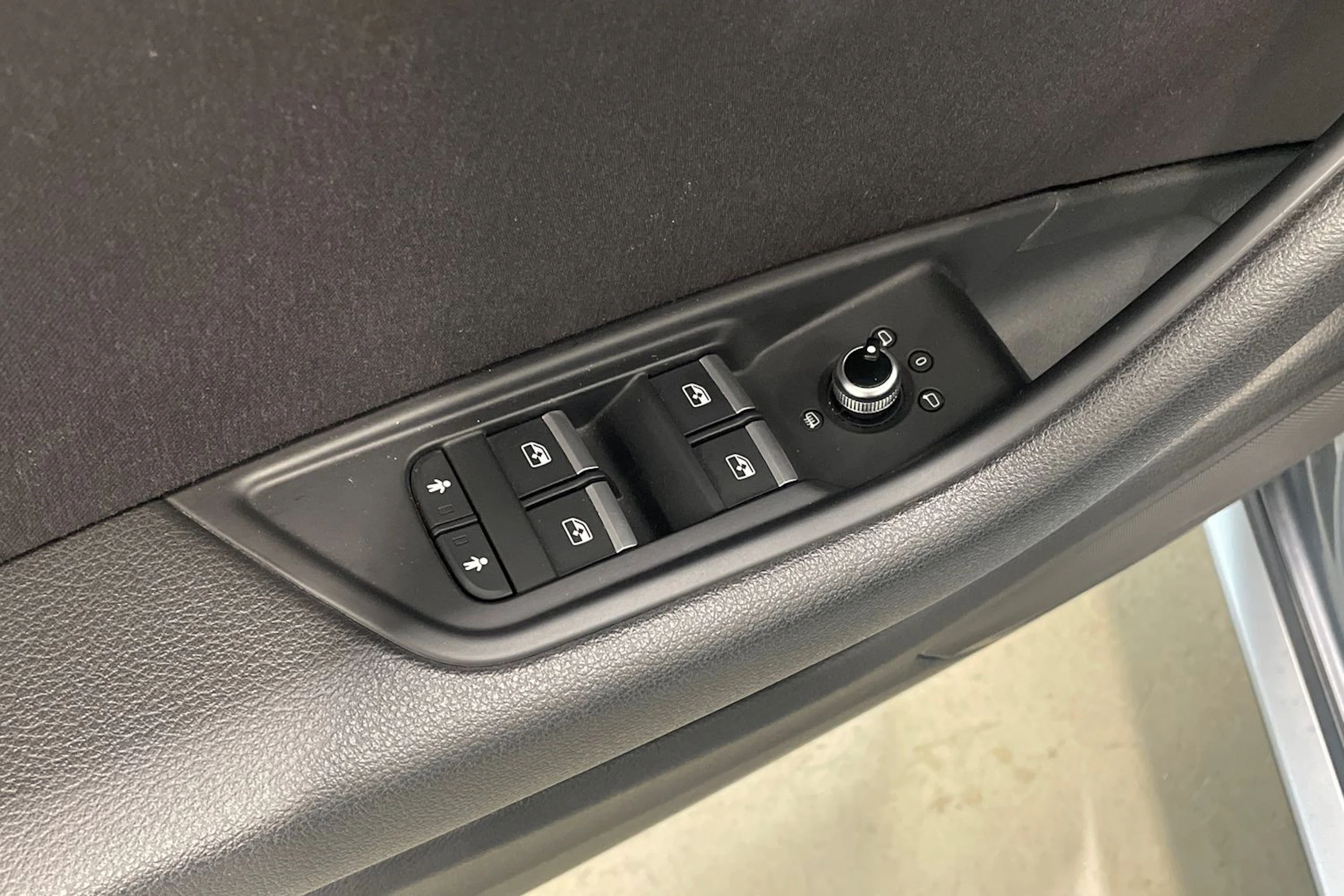 Harmaa Audi A4 allroad quattro 2017 kuva 28.