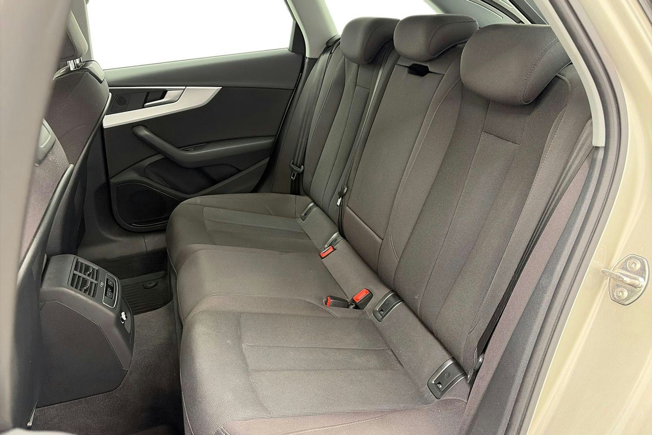 Hopea Audi A4 allroad quattro 2017 kuva 10.