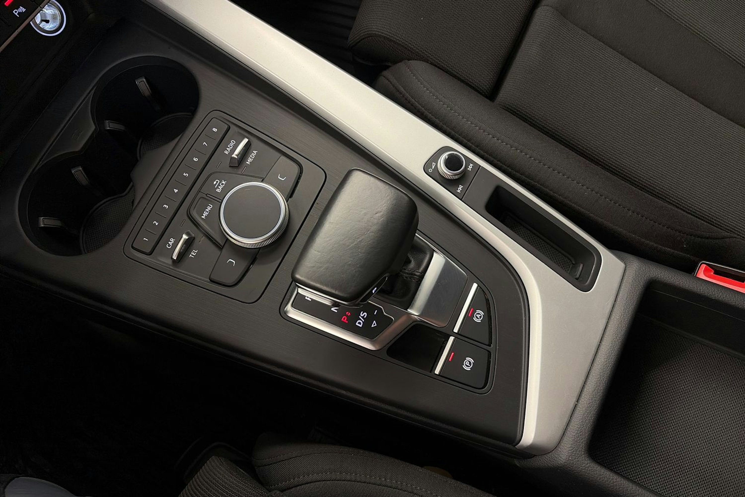 Hopea Audi A4 allroad quattro 2017 kuva 27.