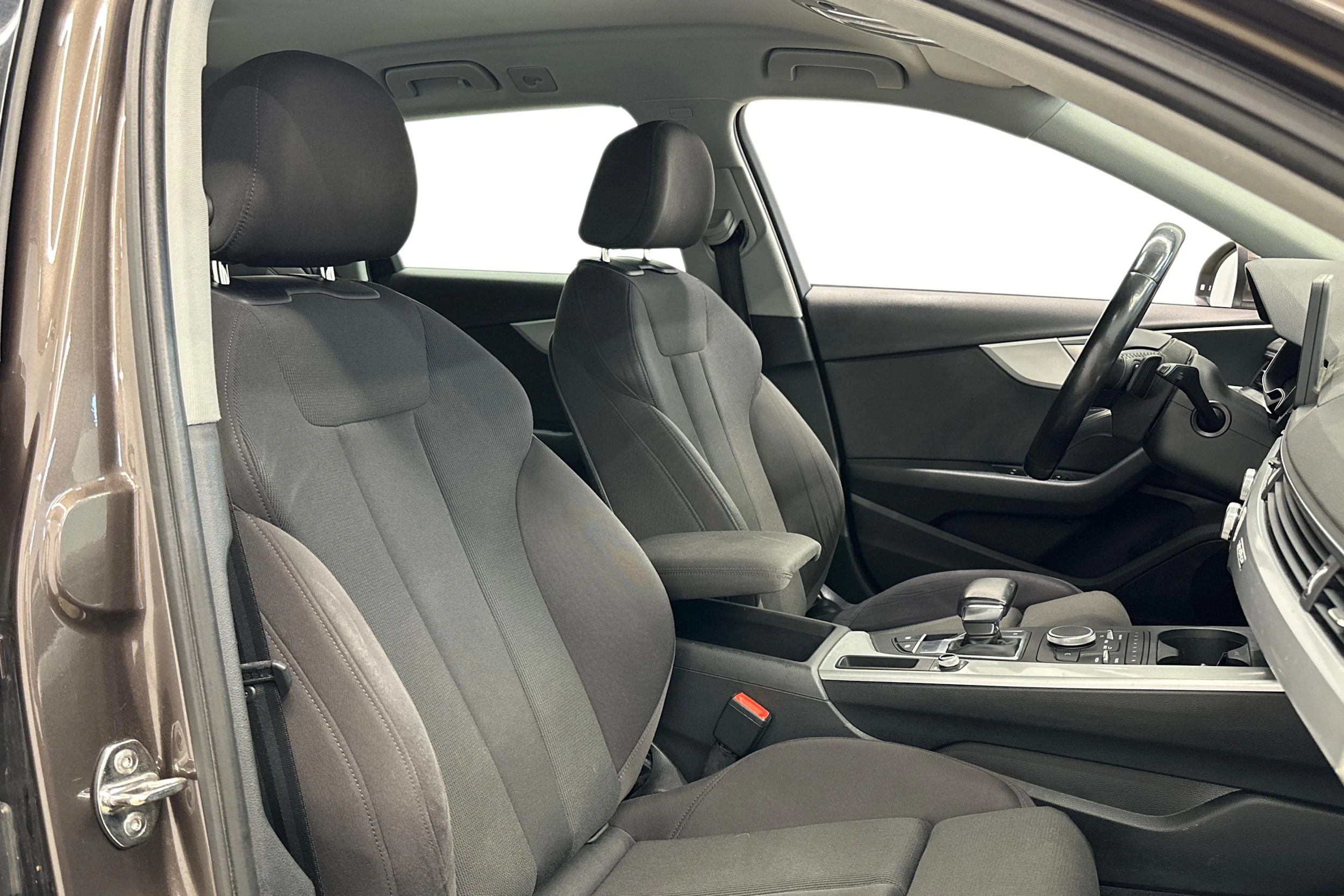 ruskea (beige) Audi A4 allroad quattro 2017 kuva 7.