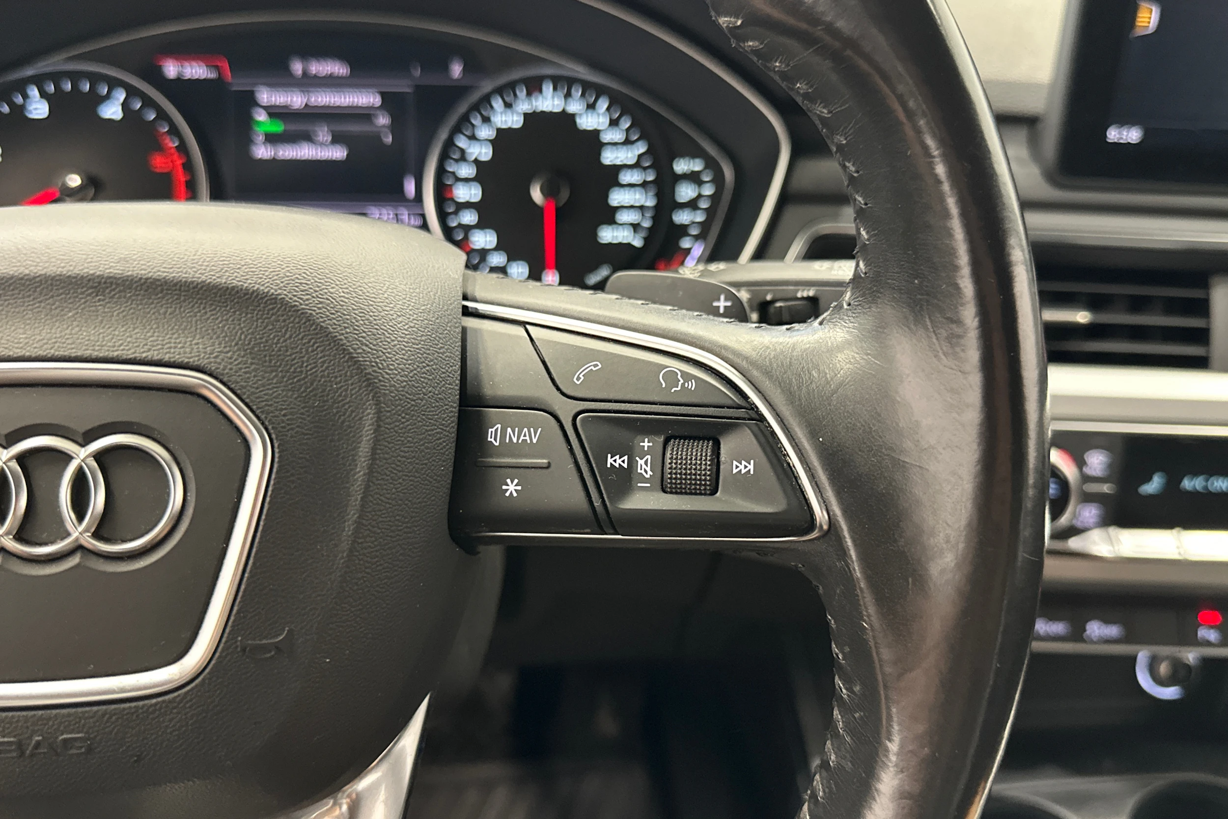ruskea (beige) Audi A4 allroad quattro 2017 kuva 14.