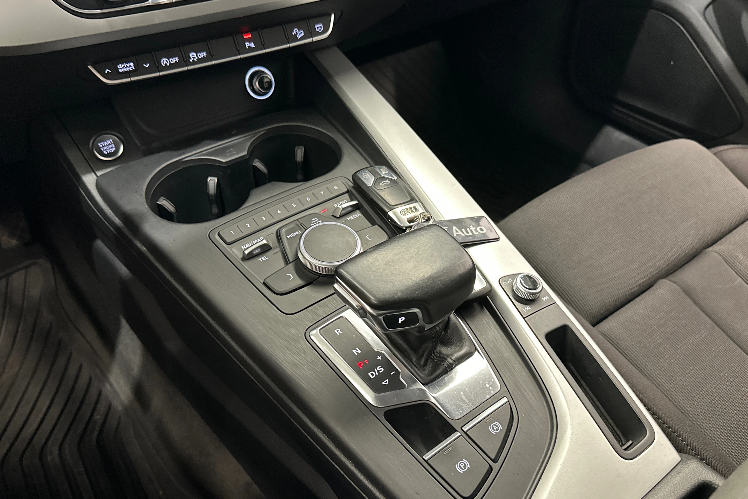 ruskea (beige) Audi A4 allroad quattro 2017 kuva 18.
