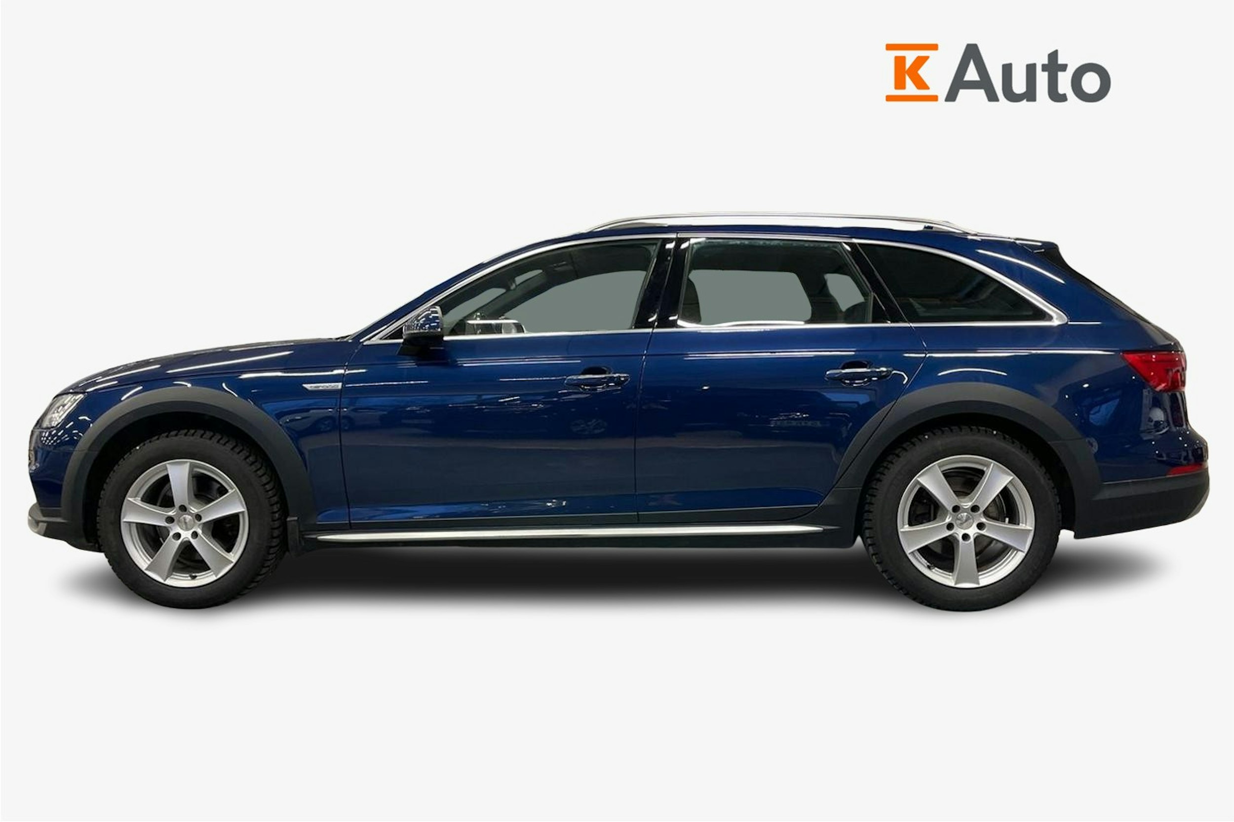 sininen Audi A4 allroad quattro 2017 kuva 6.