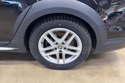 musta Audi A4 allroad quattro 2017 kuva 9.