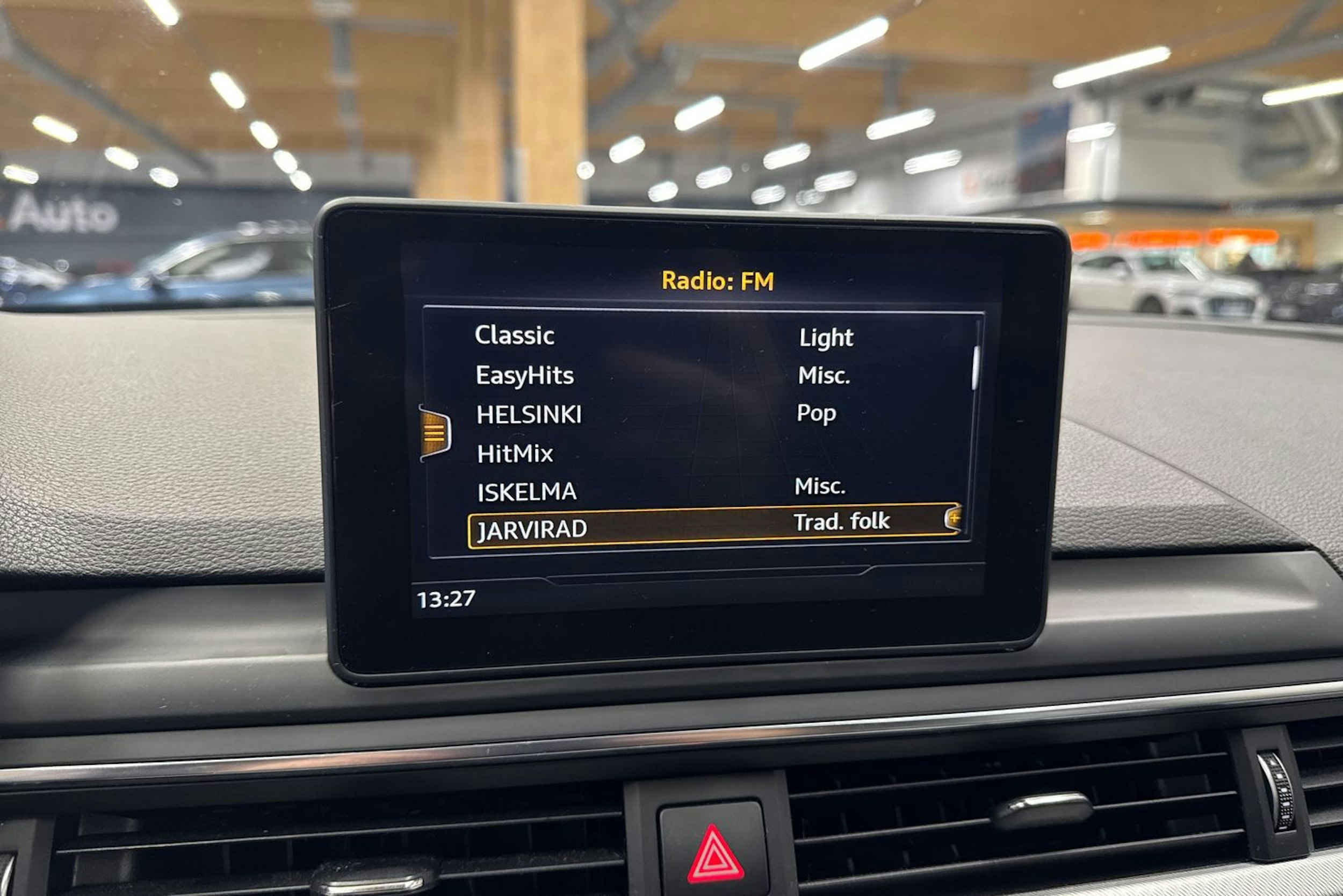 musta Audi A4 allroad quattro 2017 kuva 23.