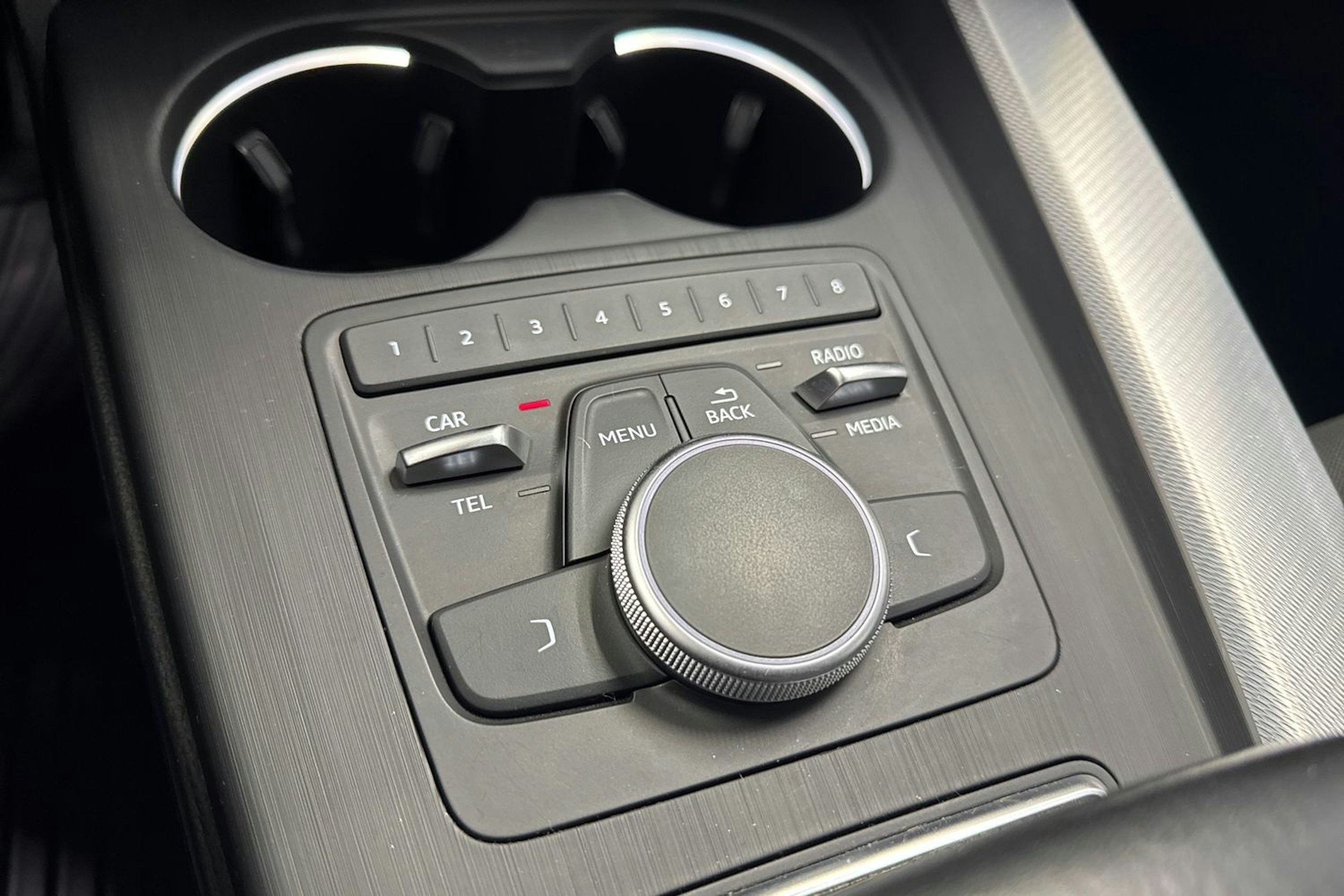 musta Audi A4 allroad quattro 2017 kuva 27.