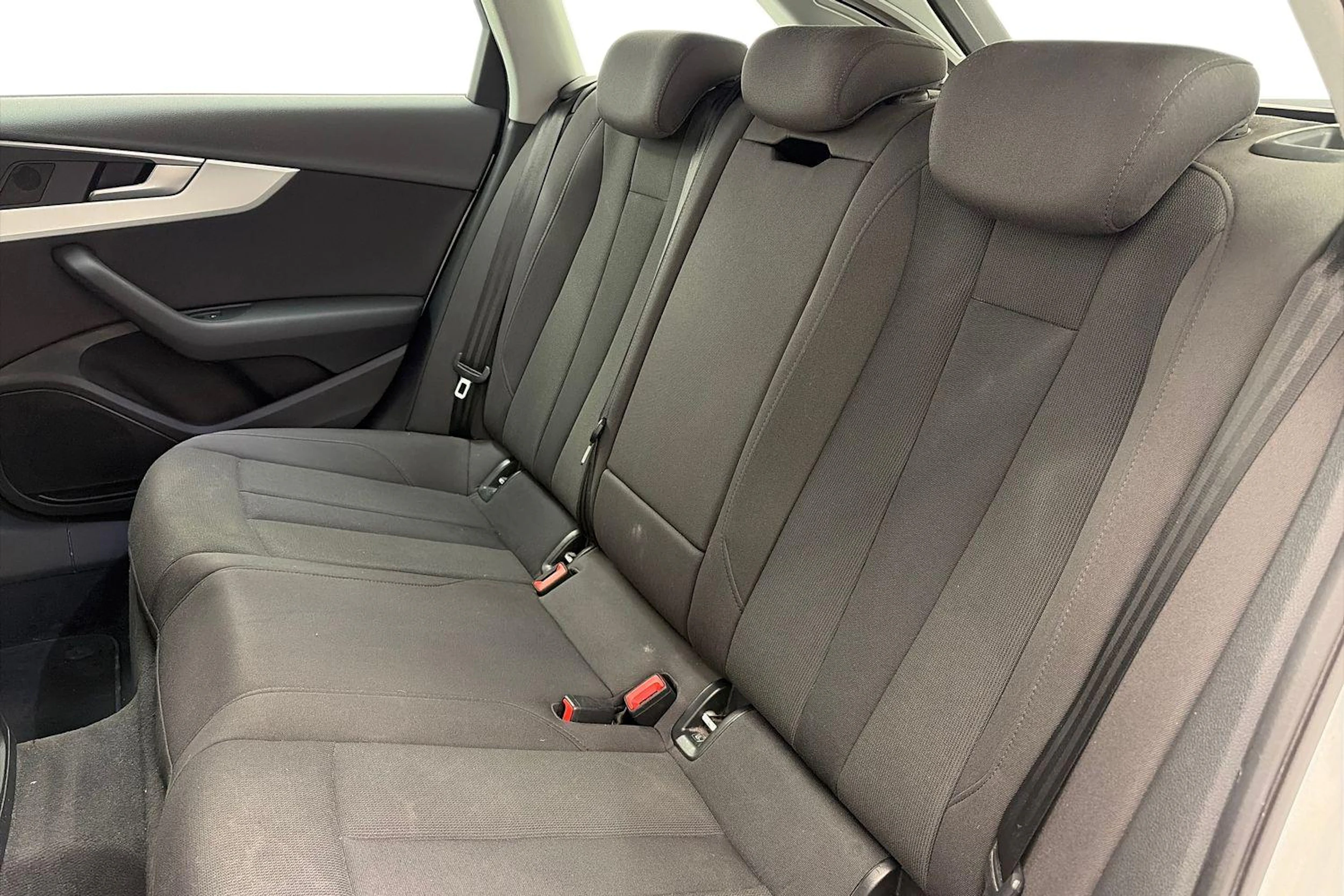 valkoinen Audi A4 allroad quattro 2017 kuva 8.